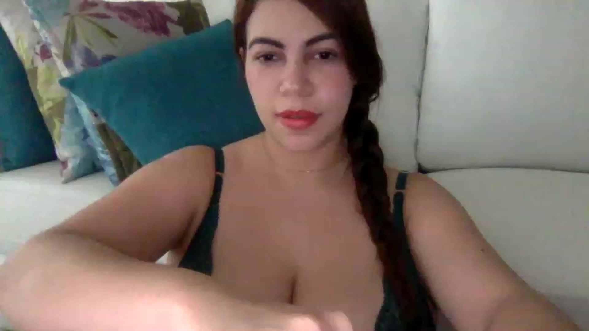 Gallery image thumbnail from Princesalatin's myfreecams stream on, 02/11/2023, 22:10 image 13 of 20
