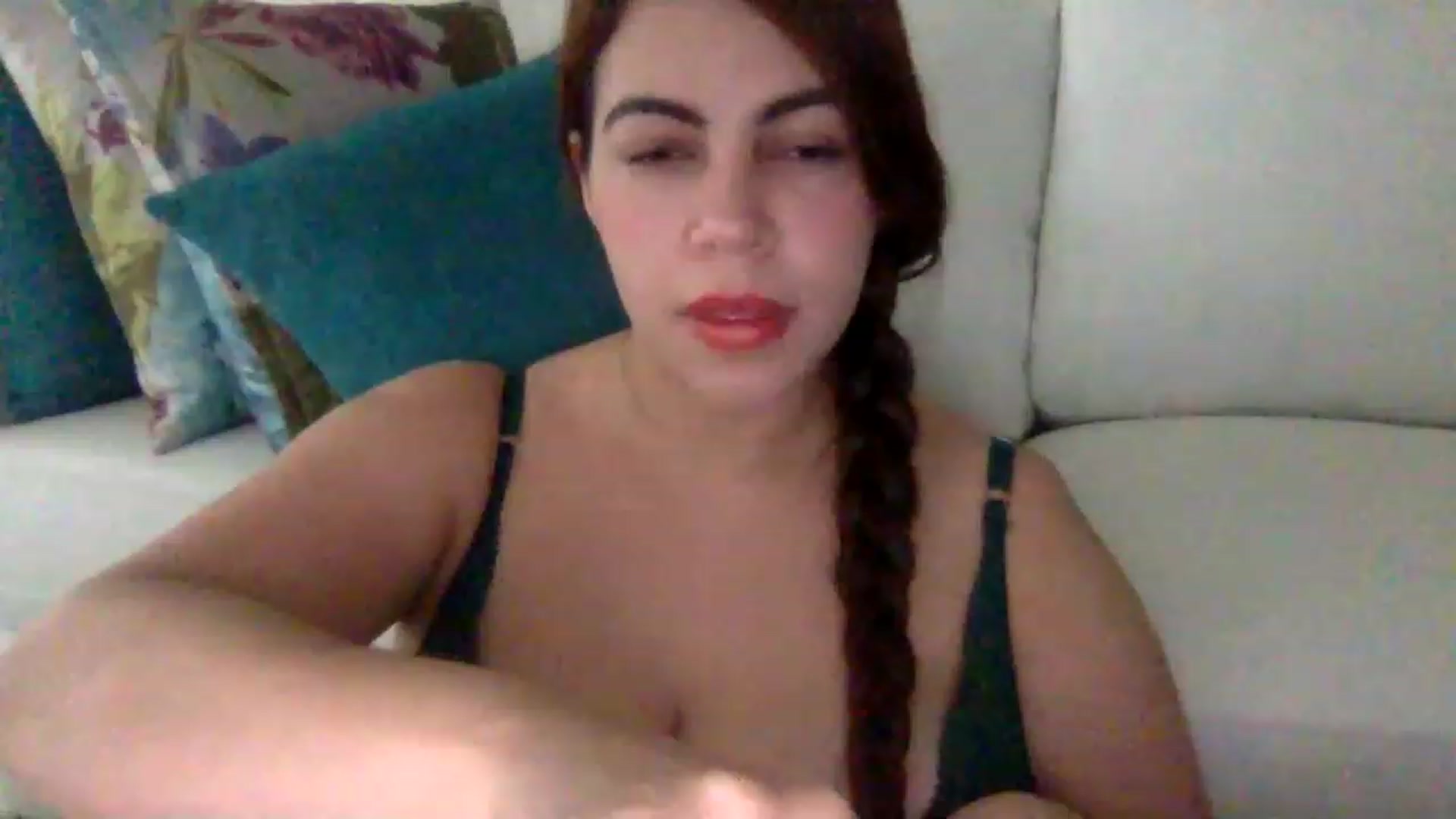 Gallery image thumbnail from Princesalatin's myfreecams stream on, 02/11/2023, 22:10 image 14 of 20
