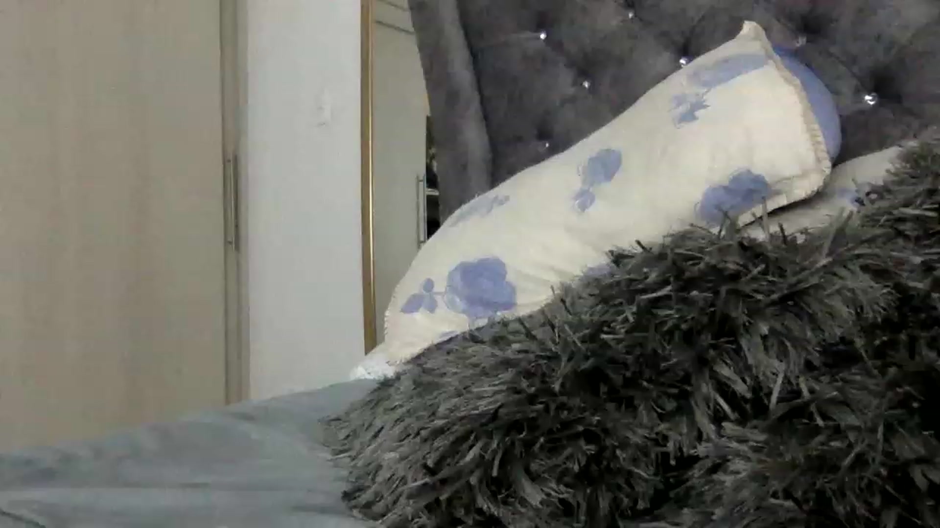 Gallery image thumbnail from Princesalatin's myfreecams stream on, 03/30/2023, 01:05 image 16 of 20