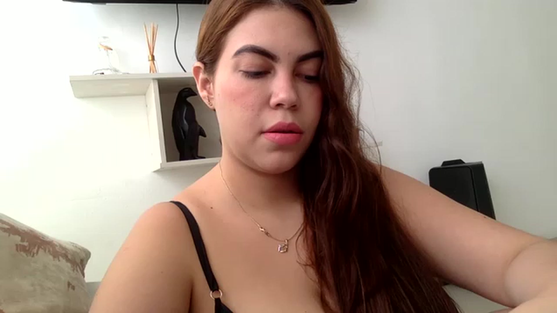 Gallery image thumbnail from Princesalatin's myfreecams stream on, 06/07/2023, 18:33 image 8 of 20