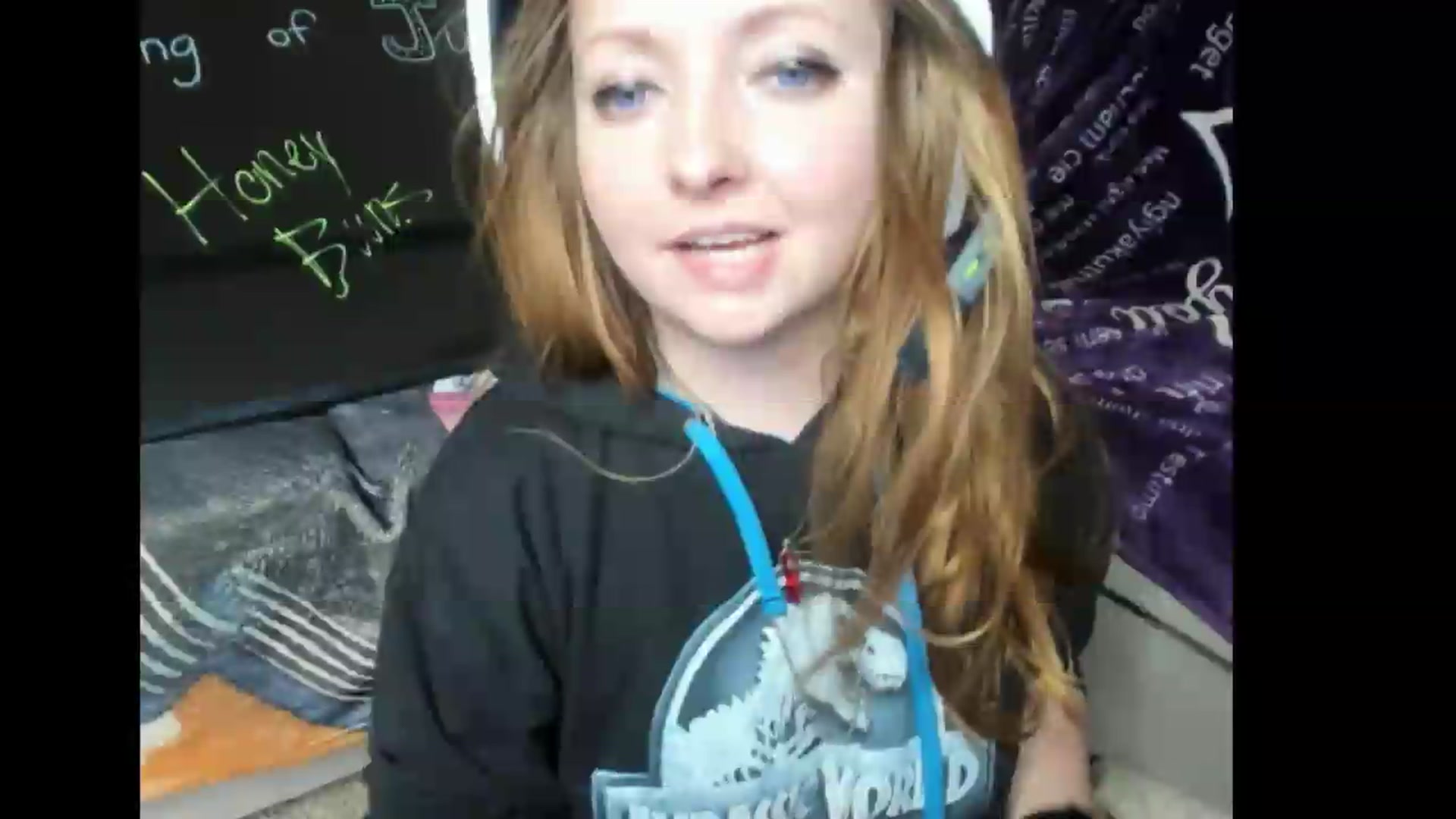 Gallery image thumbnail from PrincessBluu's myfreecams stream on, 06/03/2026, 21:10 image 17 of 20
