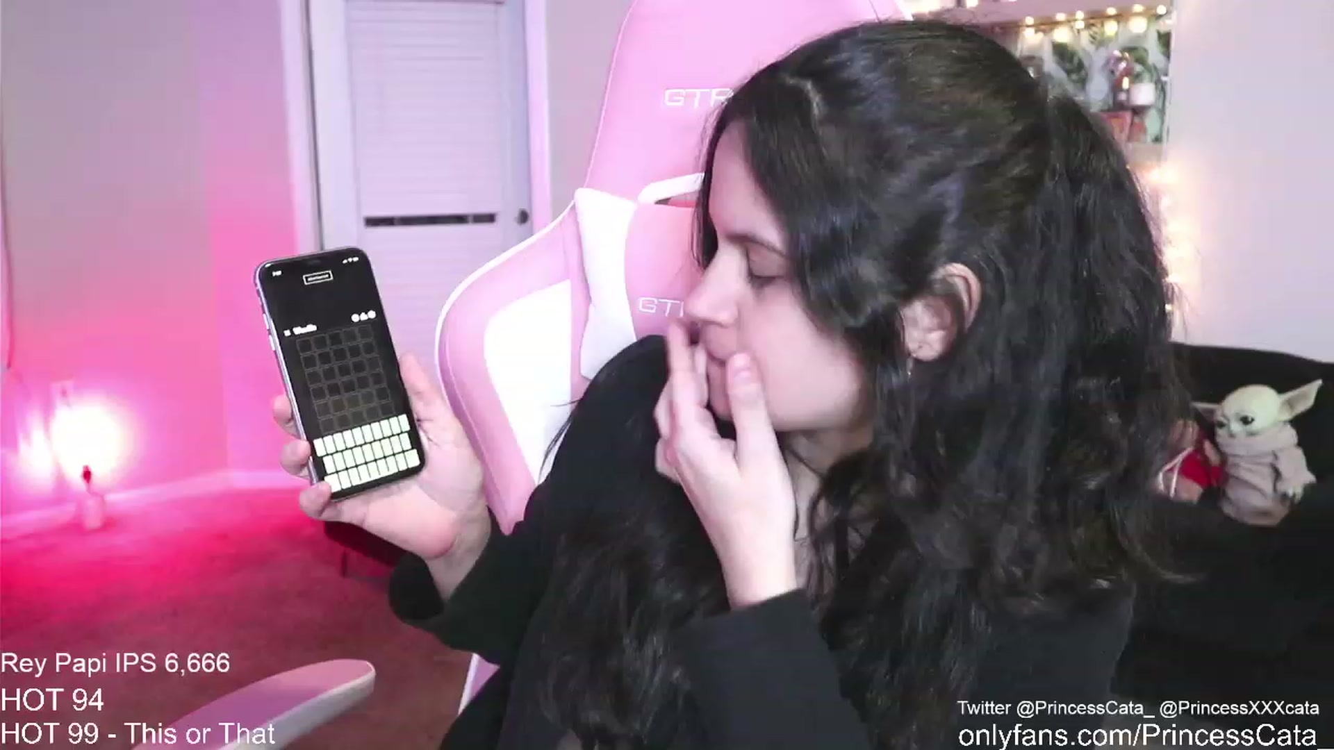 Gallery image thumbnail from PrincessCata's myfreecams stream on, 02/19/2023, 01:12 image 4 of 20