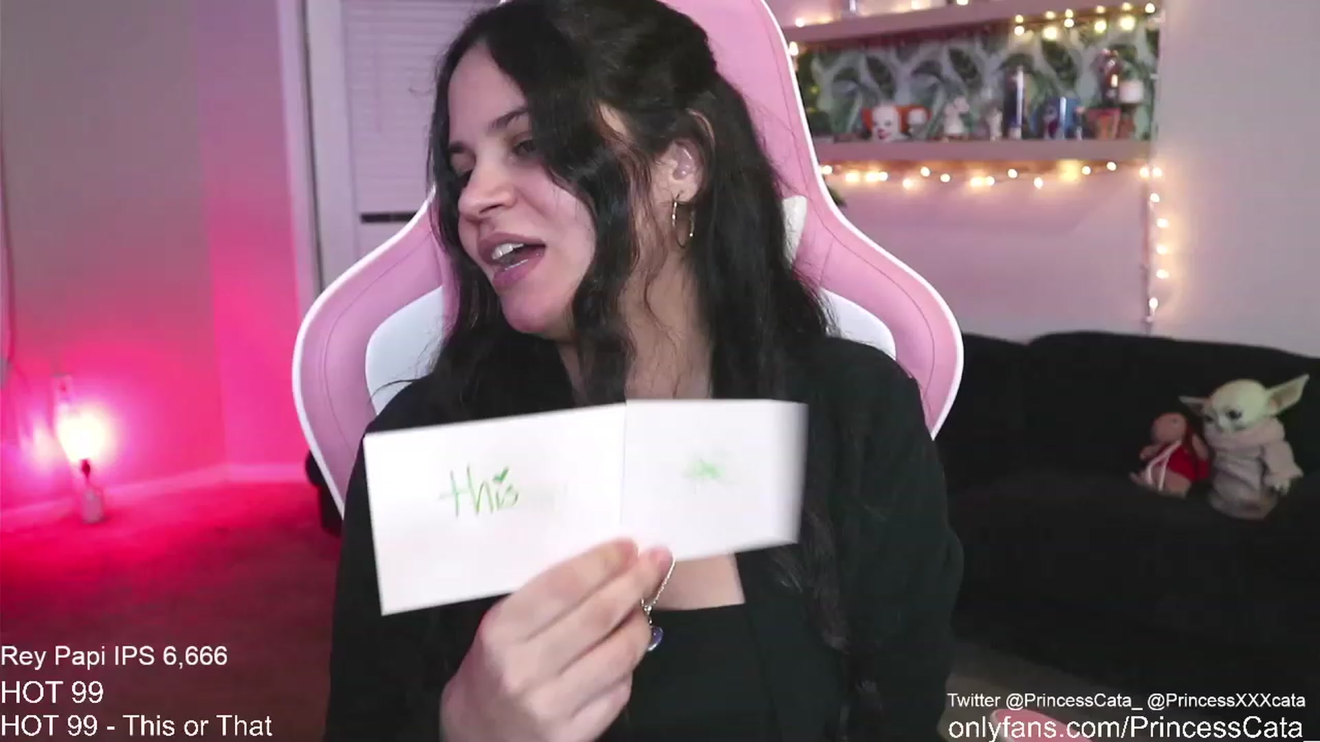Gallery image thumbnail from PrincessCata's myfreecams stream on, 02/19/2023, 01:12 image 8 of 20