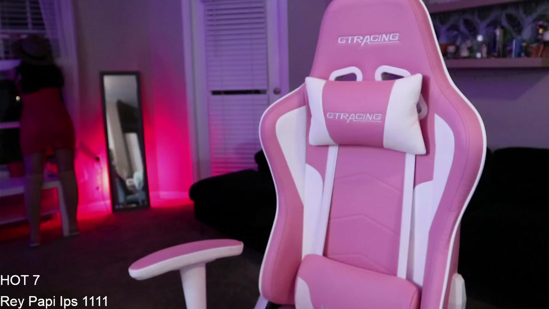 Gallery image thumbnail from PrincessCata's myfreecams stream on, 03/12/2023, 02:21 image 3 of 20