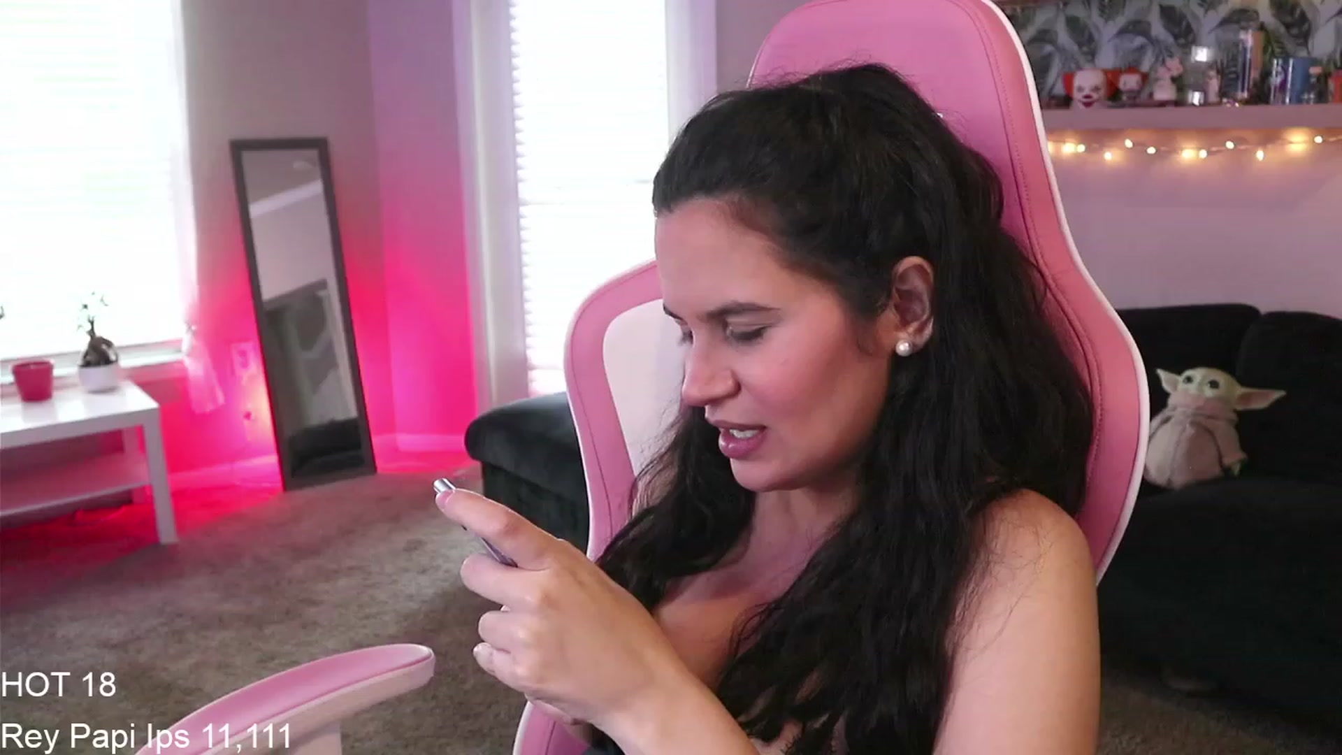 Gallery image thumbnail from PrincessCata's myfreecams stream on, 03/21/2023, 22:14 image 6 of 20