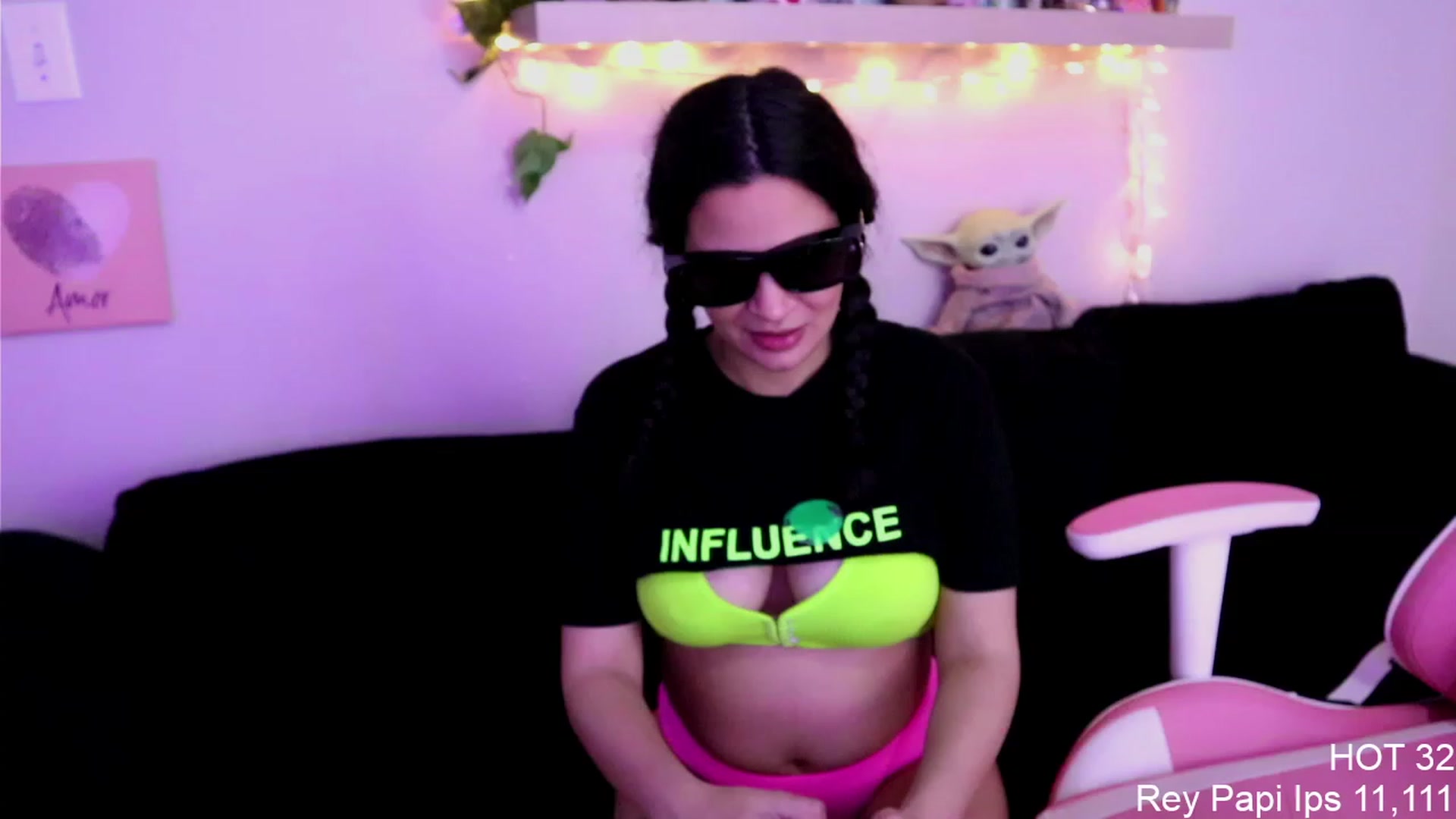 Gallery image thumbnail from PrincessCata's myfreecams stream on, 03/28/2023, 21:54 image 13 of 20
