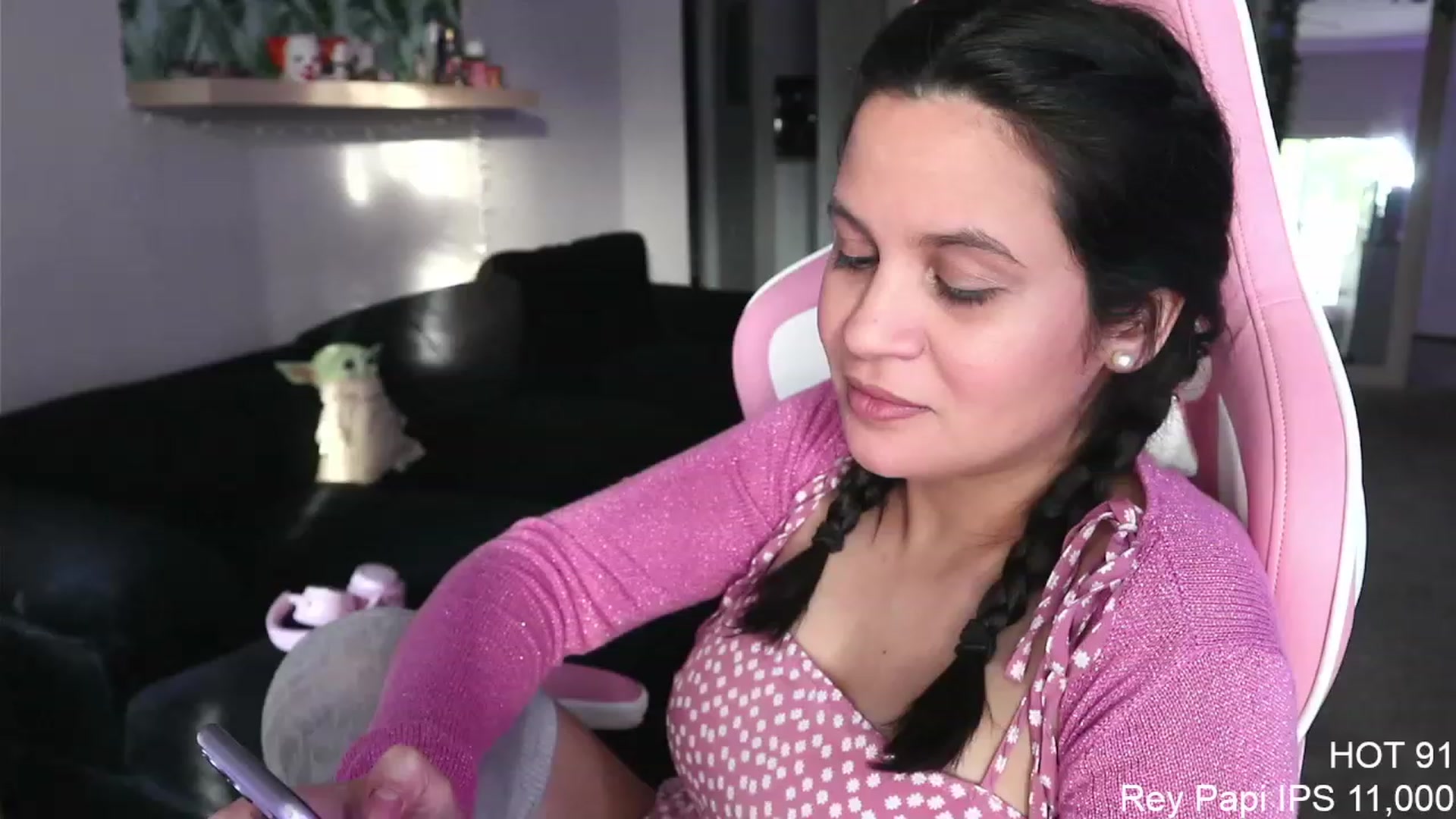 Gallery image thumbnail from PrincessCata's myfreecams stream on, 04/15/2023, 23:12 image 12 of 20
