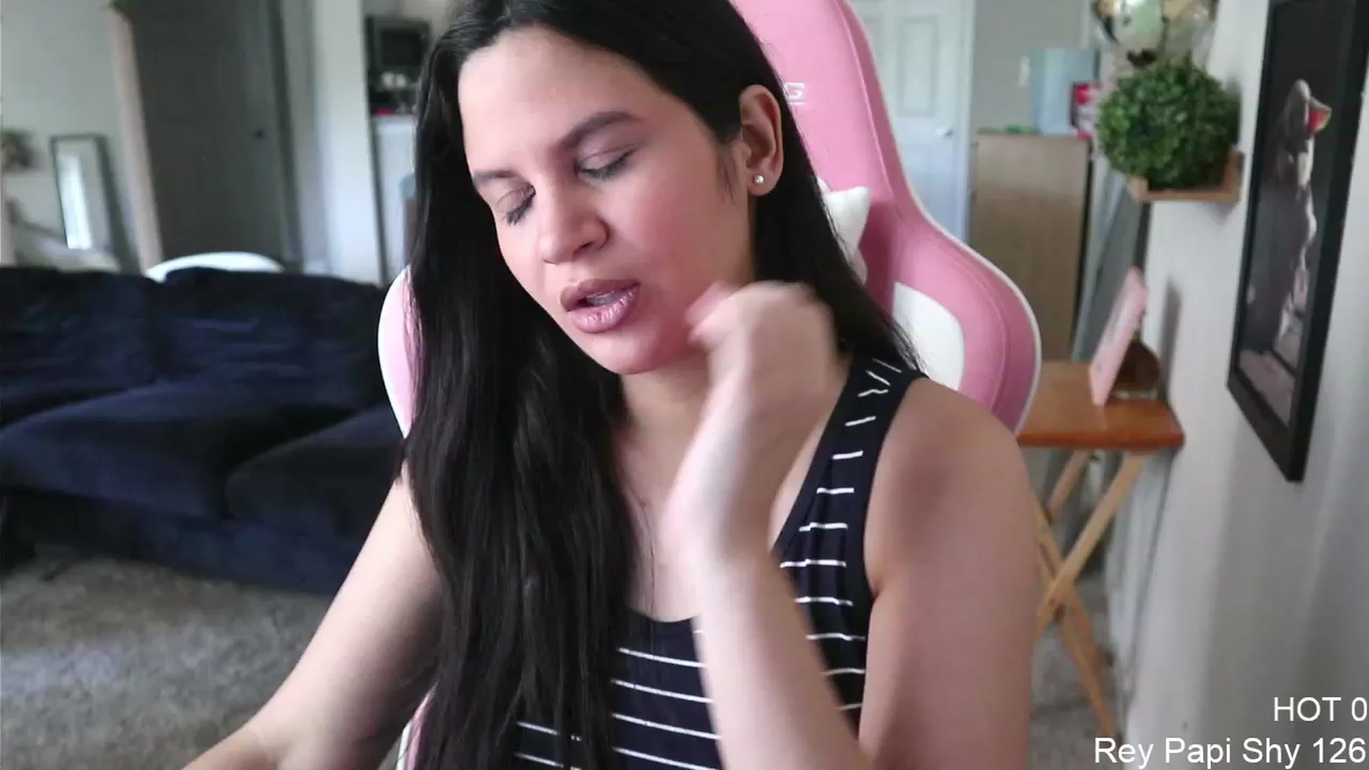 Gallery image thumbnail from PrincessCata's myfreecams stream on, 05/01/2023, 22:01 image 20 of 20