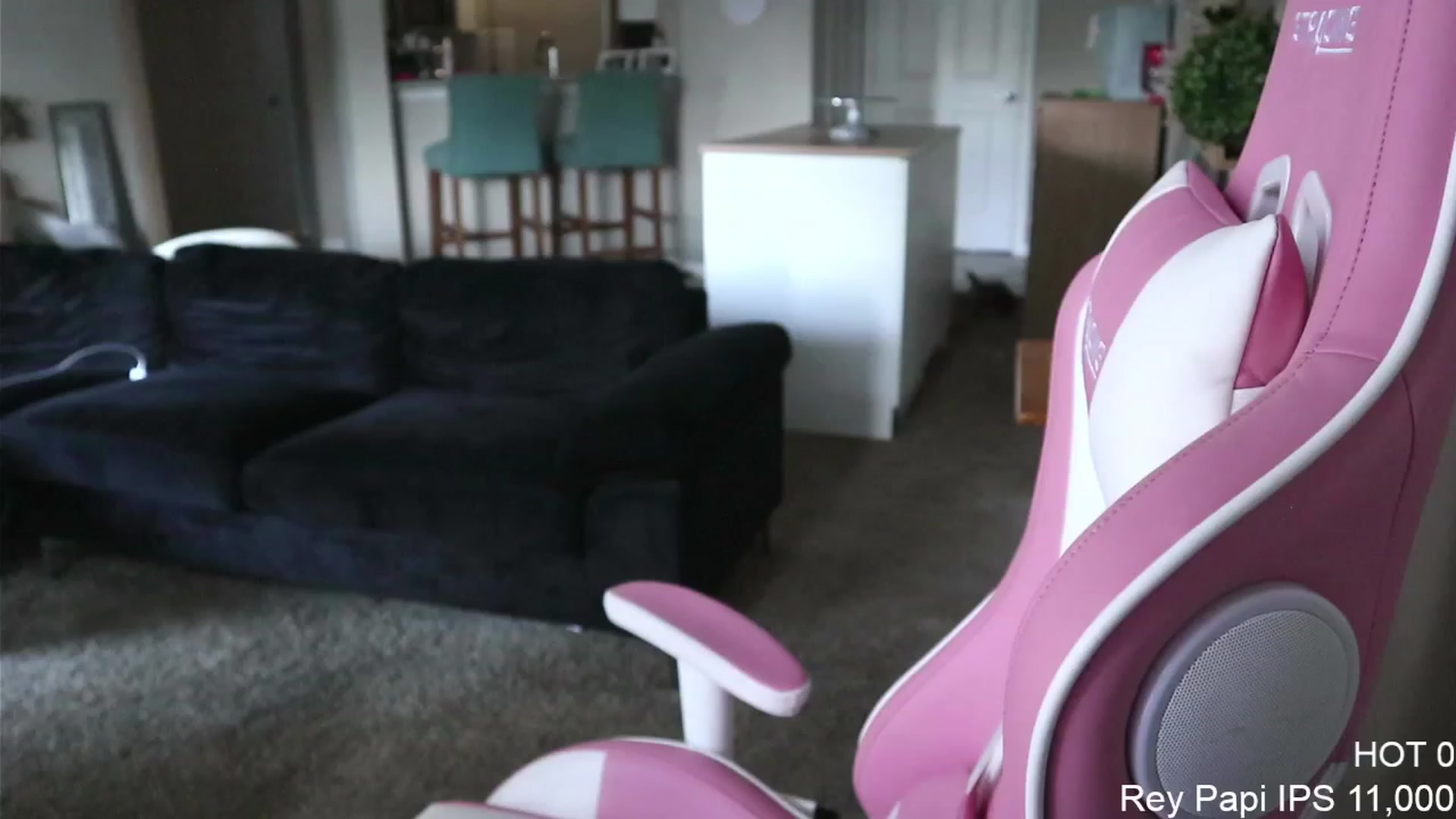 Gallery image thumbnail from PrincessCata's myfreecams stream on, 05/01/2023, 22:01 image 7 of 20