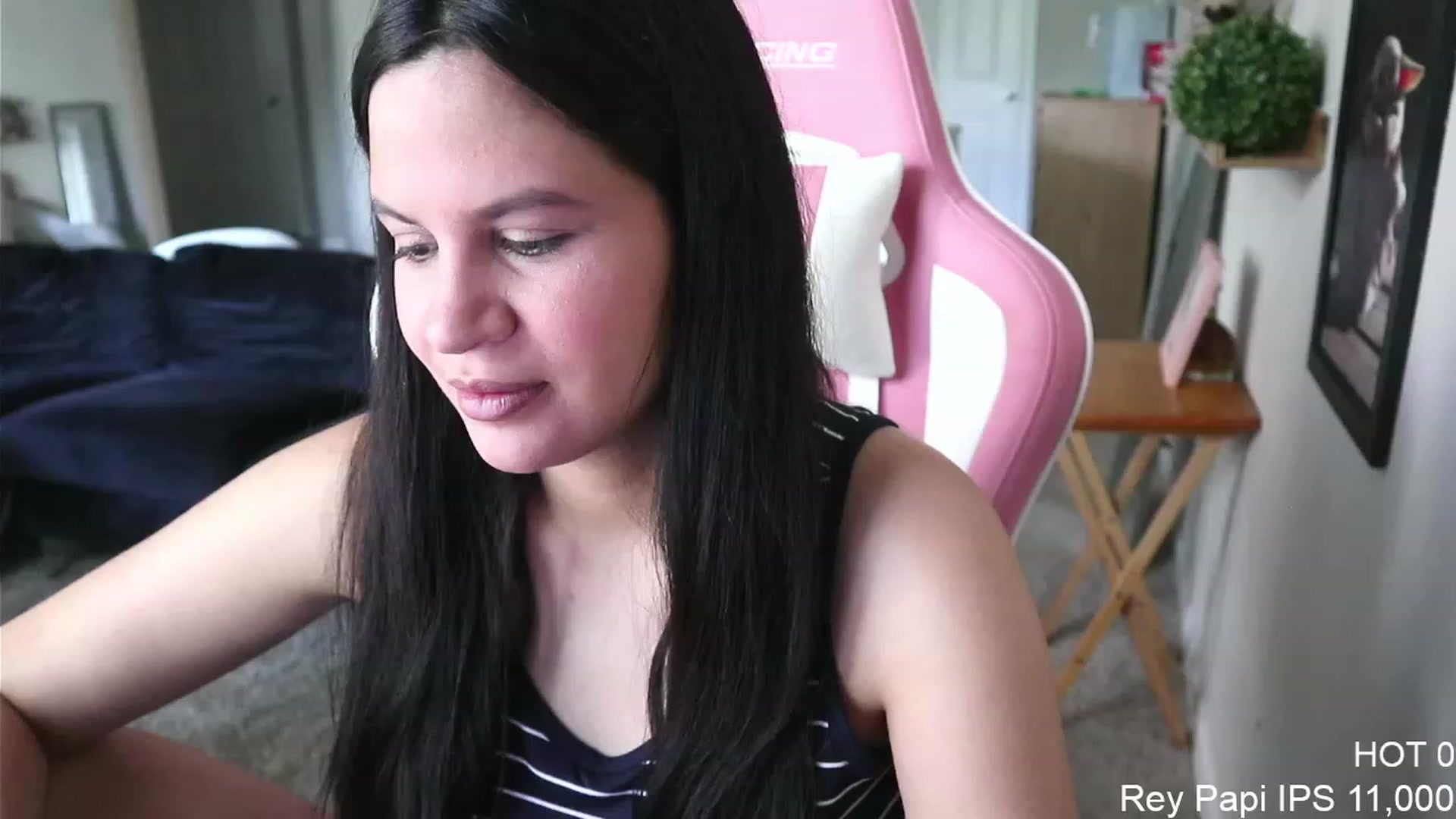 Gallery image thumbnail from PrincessCata's myfreecams stream on, 05/01/2023, 22:01 image 11 of 20