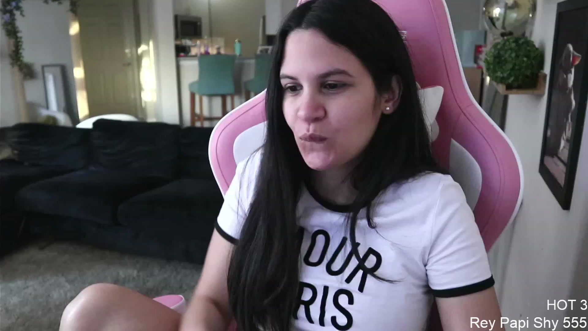 Gallery image thumbnail from PrincessCata's myfreecams stream on, 05/03/2023, 24:07 image 7 of 20