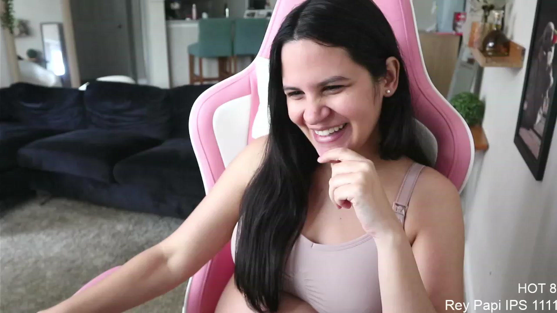 Gallery image thumbnail from PrincessCata's myfreecams stream on, 05/06/2023, 22:59 image 10 of 20