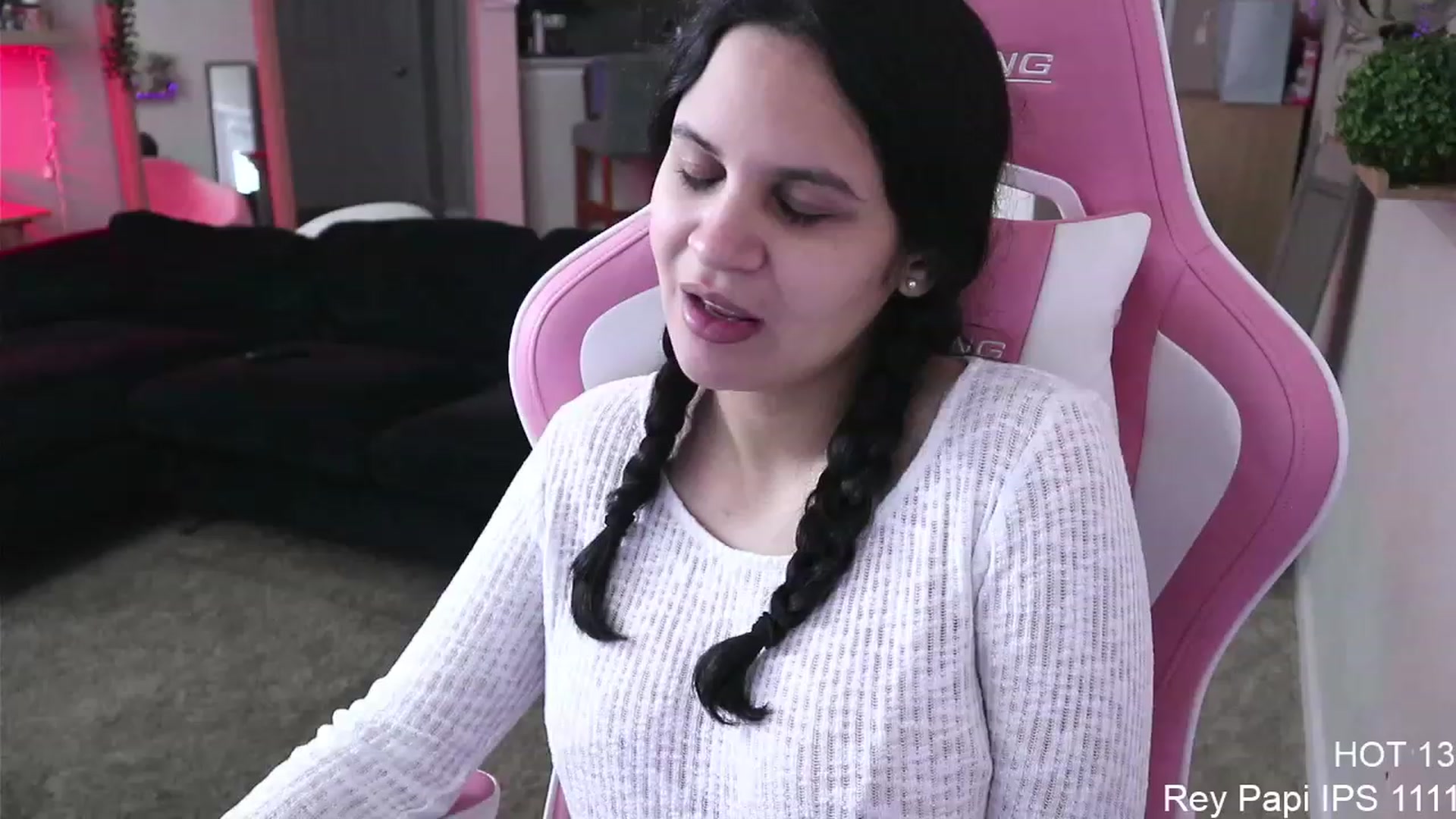 Gallery image thumbnail from PrincessCata's myfreecams stream on, 05/10/2023, 23:33 image 14 of 20