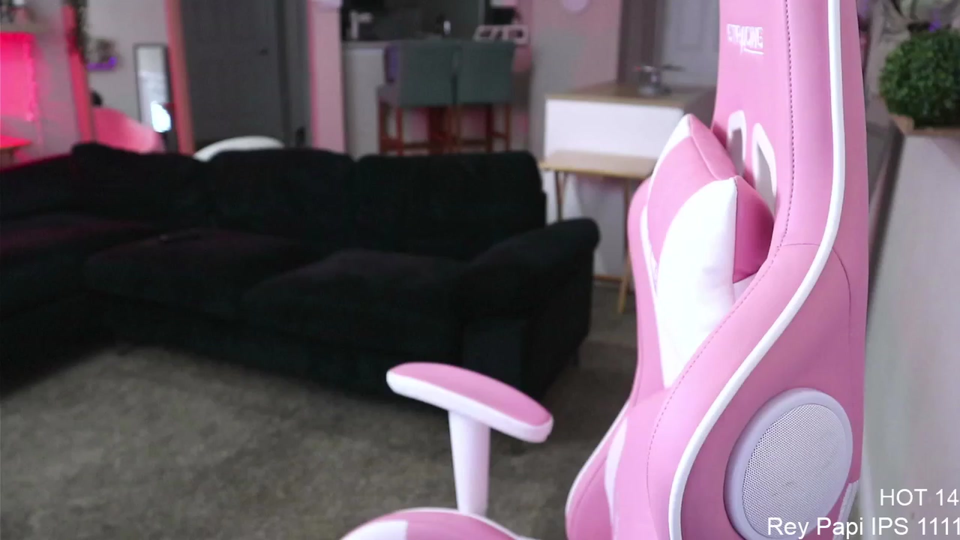 Gallery image thumbnail from PrincessCata's myfreecams stream on, 05/10/2023, 23:33 image 19 of 20