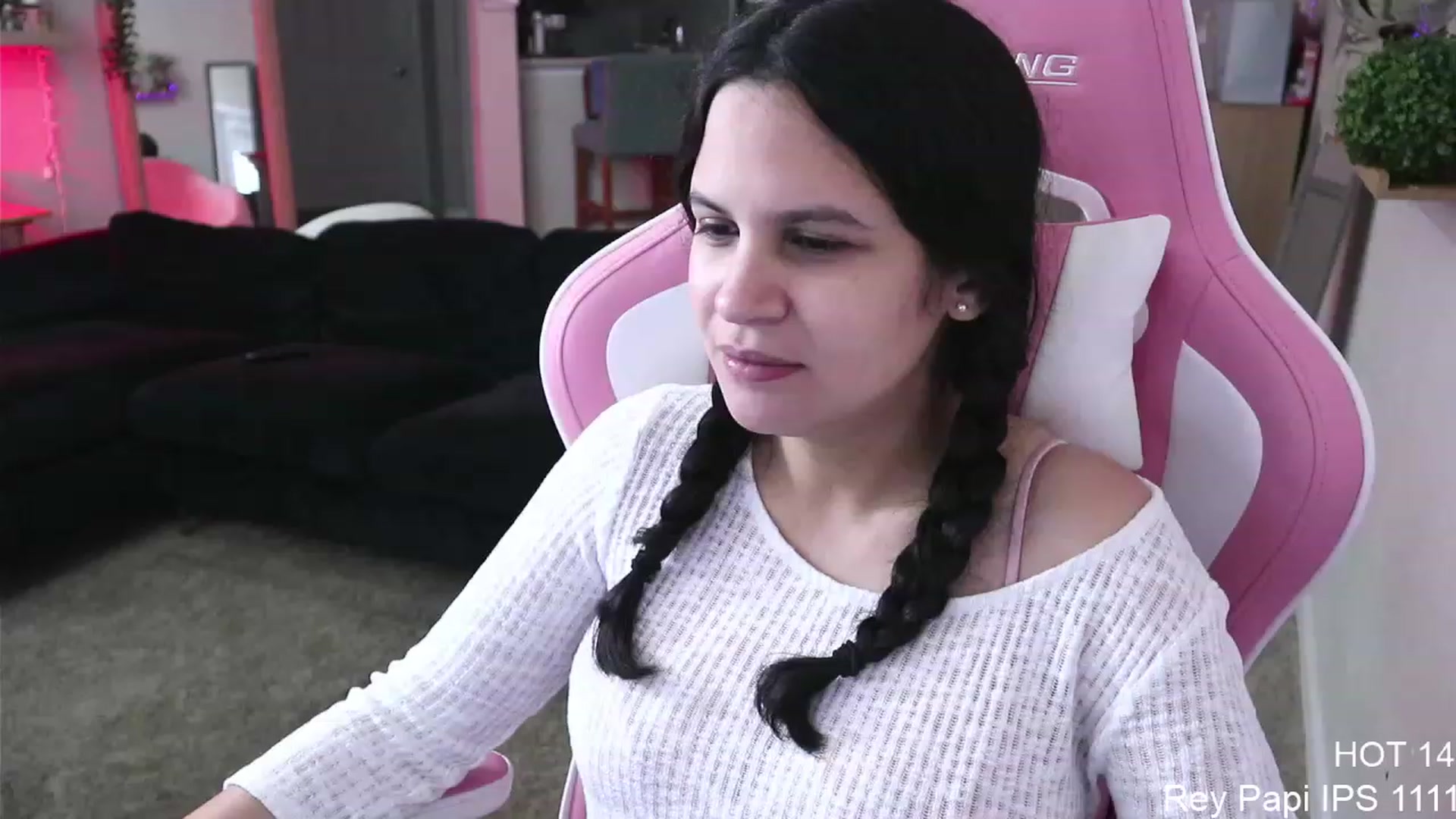Gallery image thumbnail from PrincessCata's myfreecams stream on, 05/10/2023, 23:33 image 18 of 20