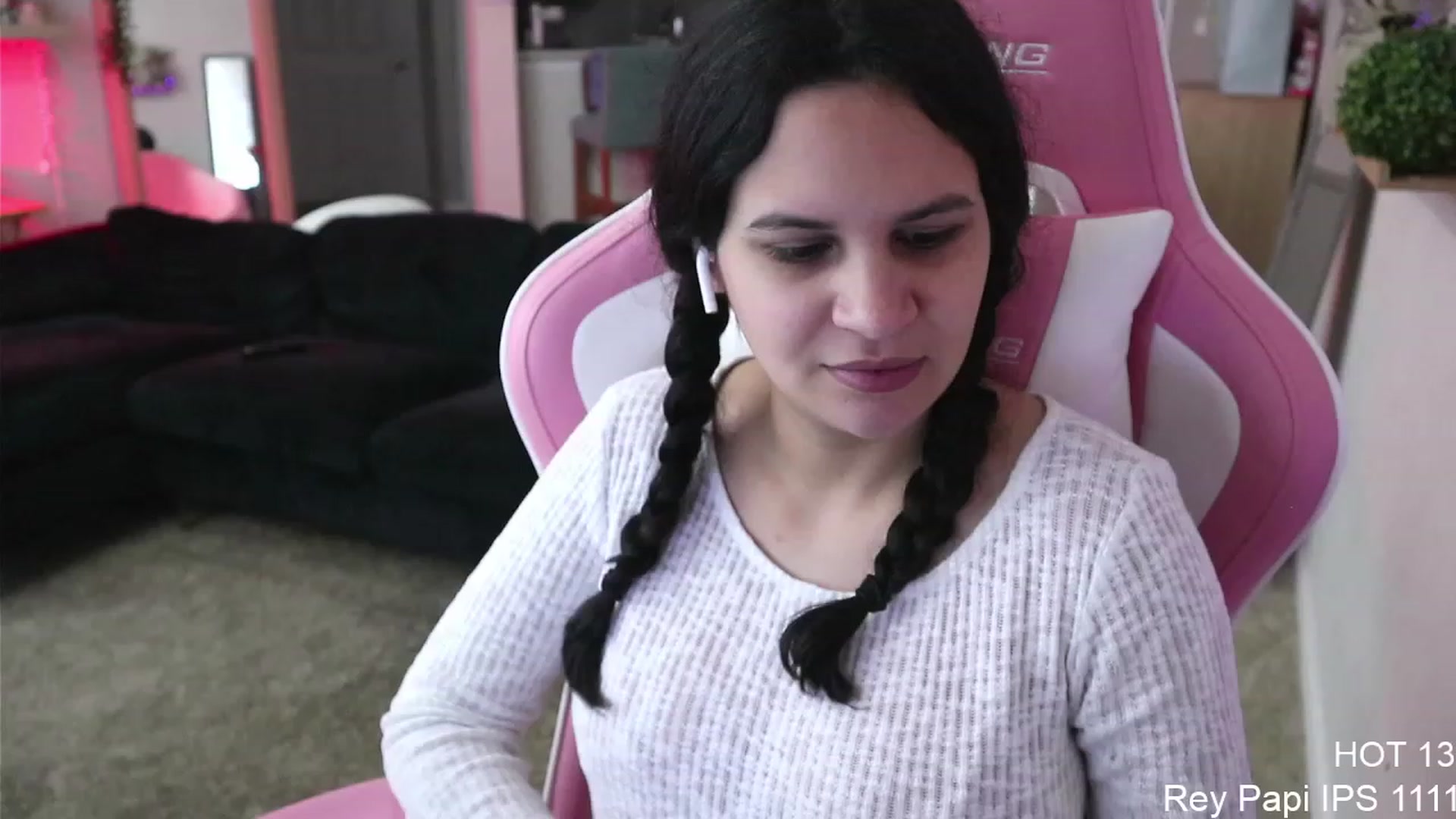Gallery image thumbnail from PrincessCata's myfreecams stream on, 05/10/2023, 23:33 image 3 of 20