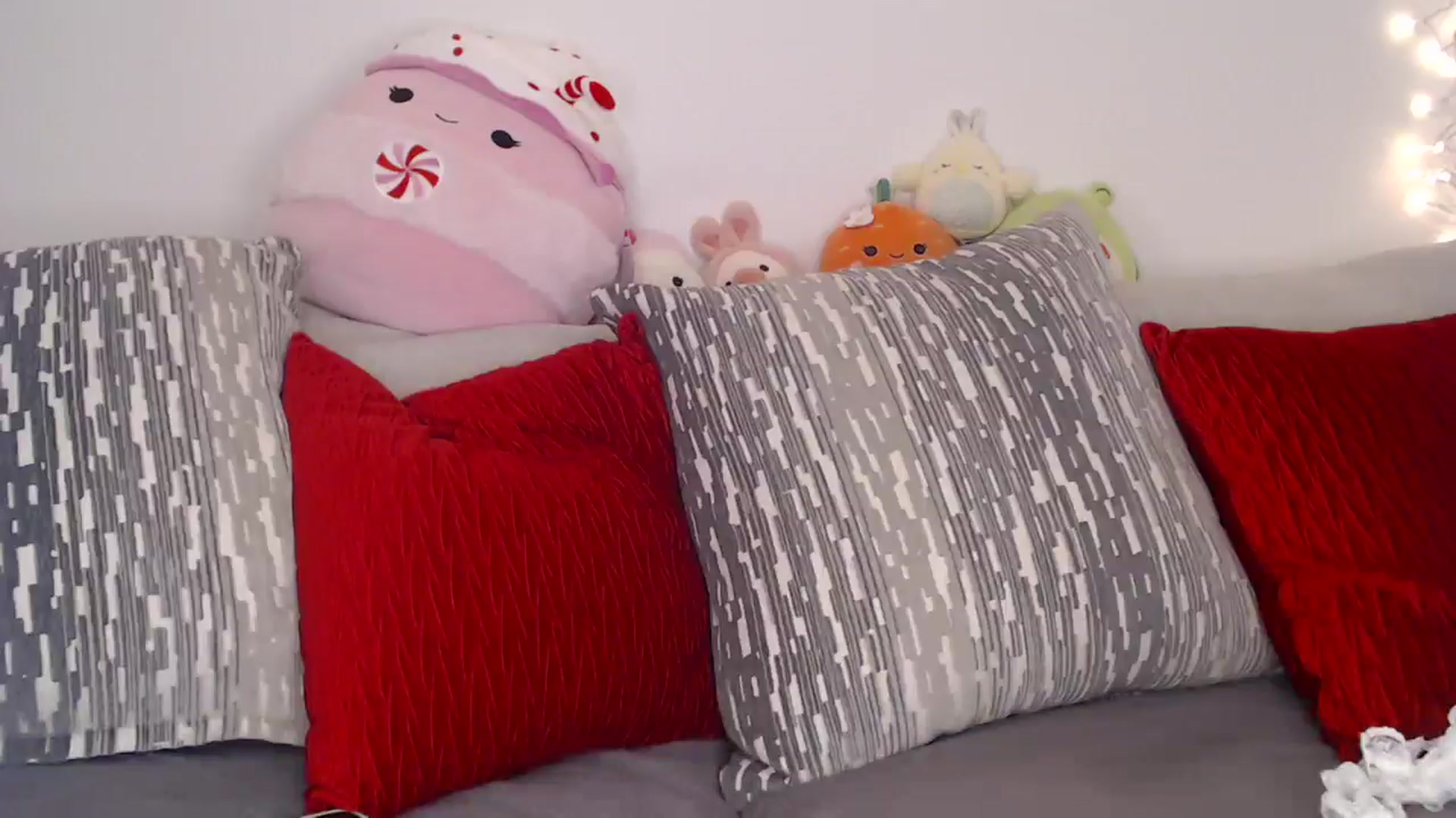 Gallery image thumbnail from PrincessEffie's myfreecams stream on, 03/20/2025, 04:05 image 5 of 20