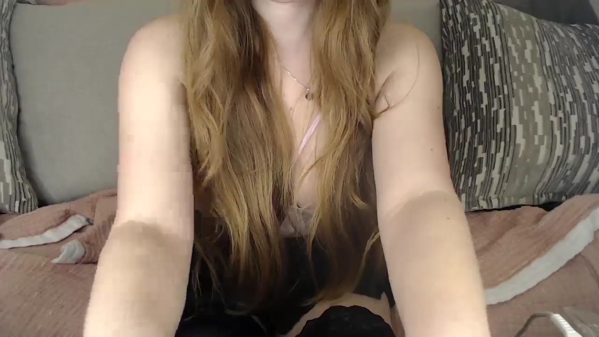 Gallery image thumbnail from PrincessEffie's myfreecams stream on, 03/28/2025, 13:35 image 11 of 20