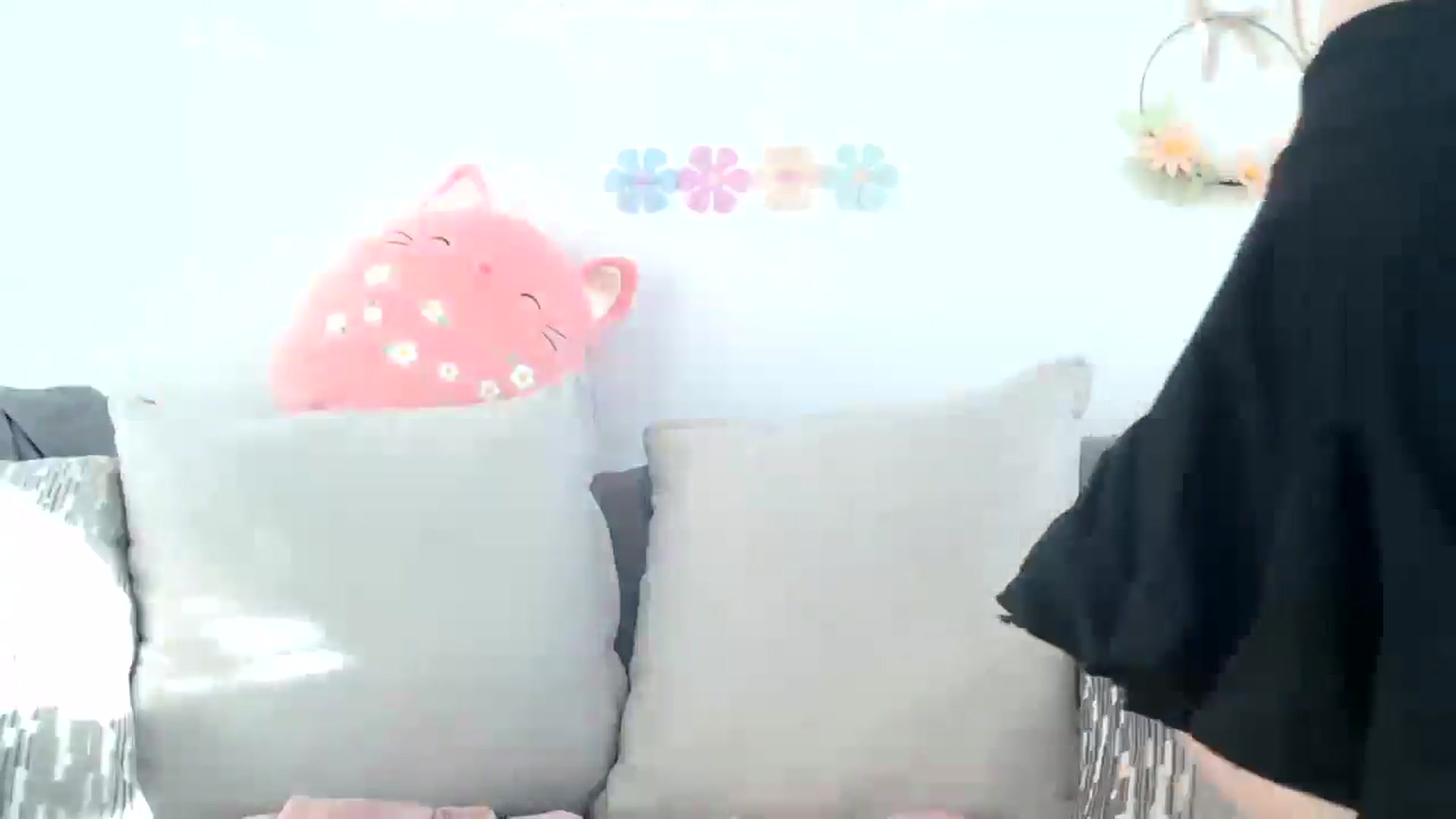 Gallery image thumbnail from PrincessEffie's myfreecams stream on, 03/28/2025, 14:23 image 10 of 20
