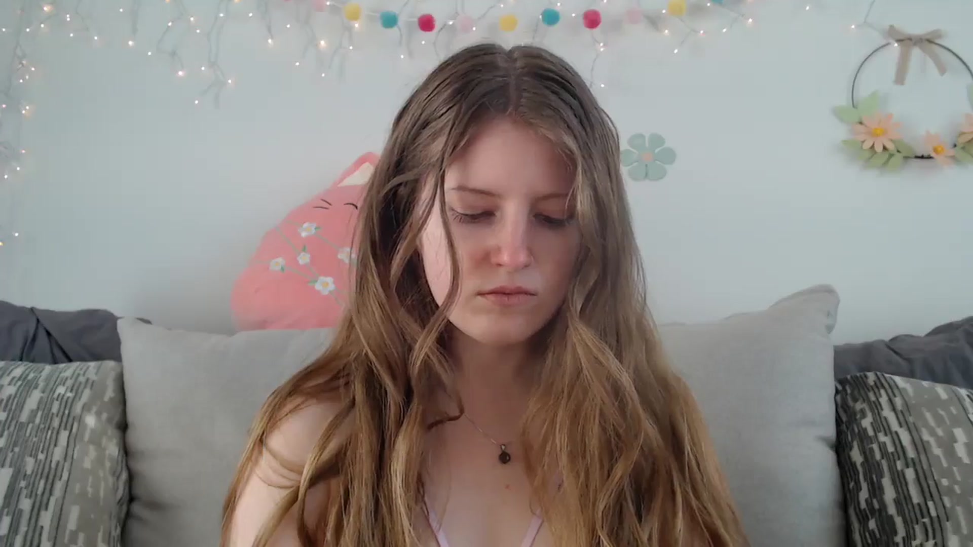 Gallery image thumbnail from PrincessEffie's myfreecams stream on, 03/28/2025, 14:23 image 19 of 20