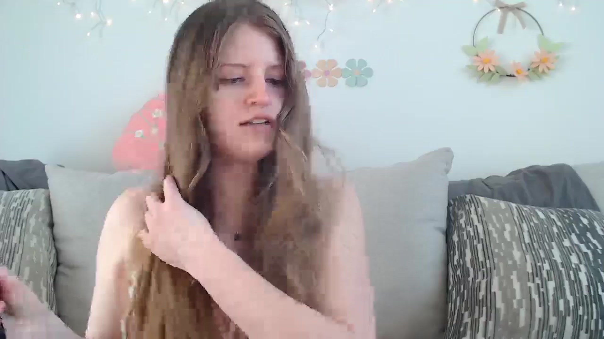 Gallery image thumbnail from PrincessEffie's myfreecams stream on, 03/28/2025, 14:23 image 13 of 20