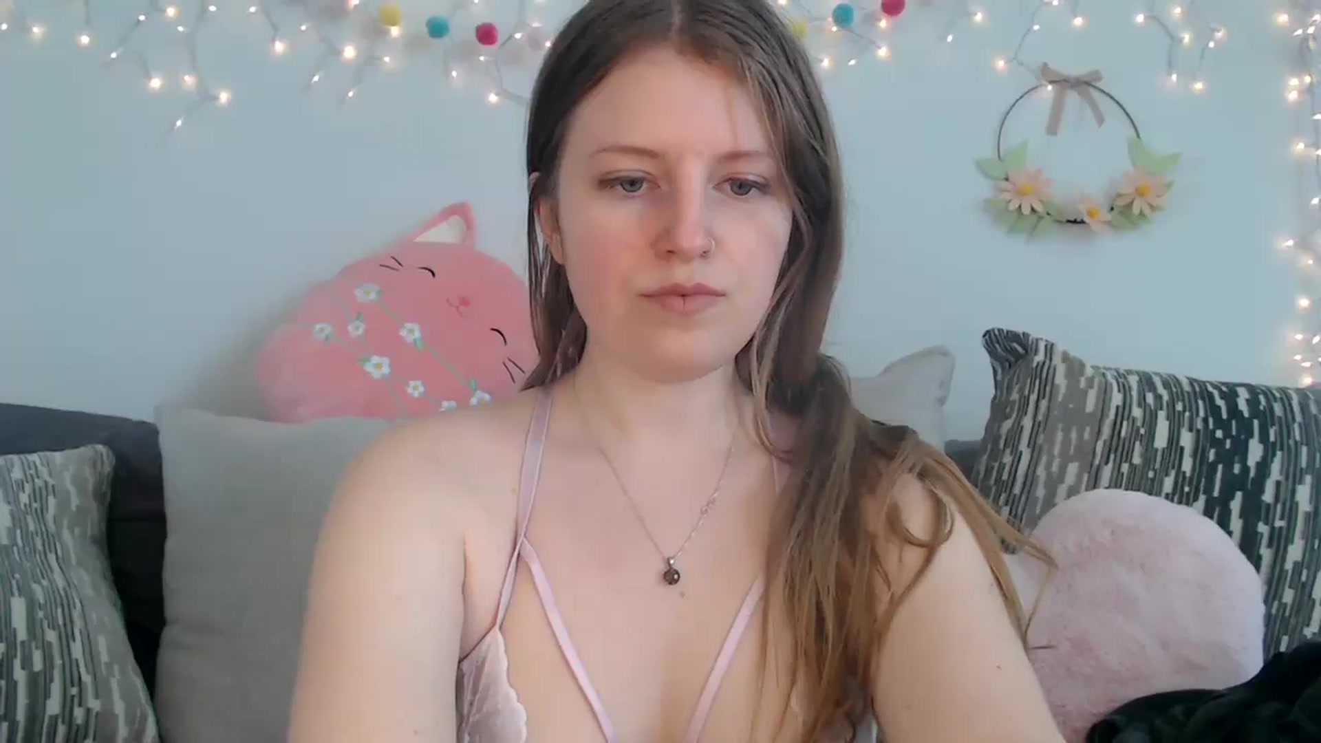 Gallery image thumbnail from PrincessEffie's myfreecams stream on, 03/28/2025, 19:13 image 18 of 20