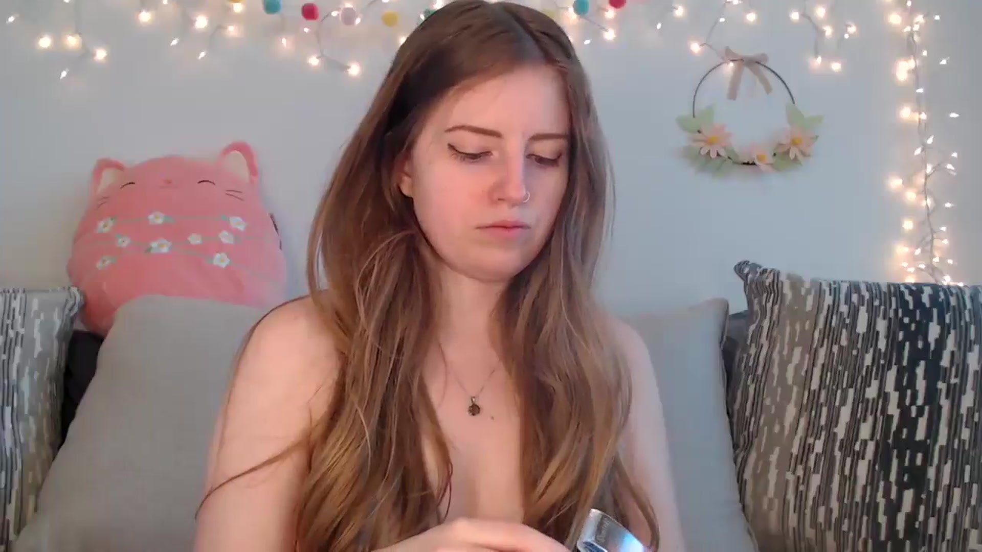 Gallery image thumbnail from PrincessEffie's myfreecams stream on, 03/30/2025, 04:11 image 2 of 20