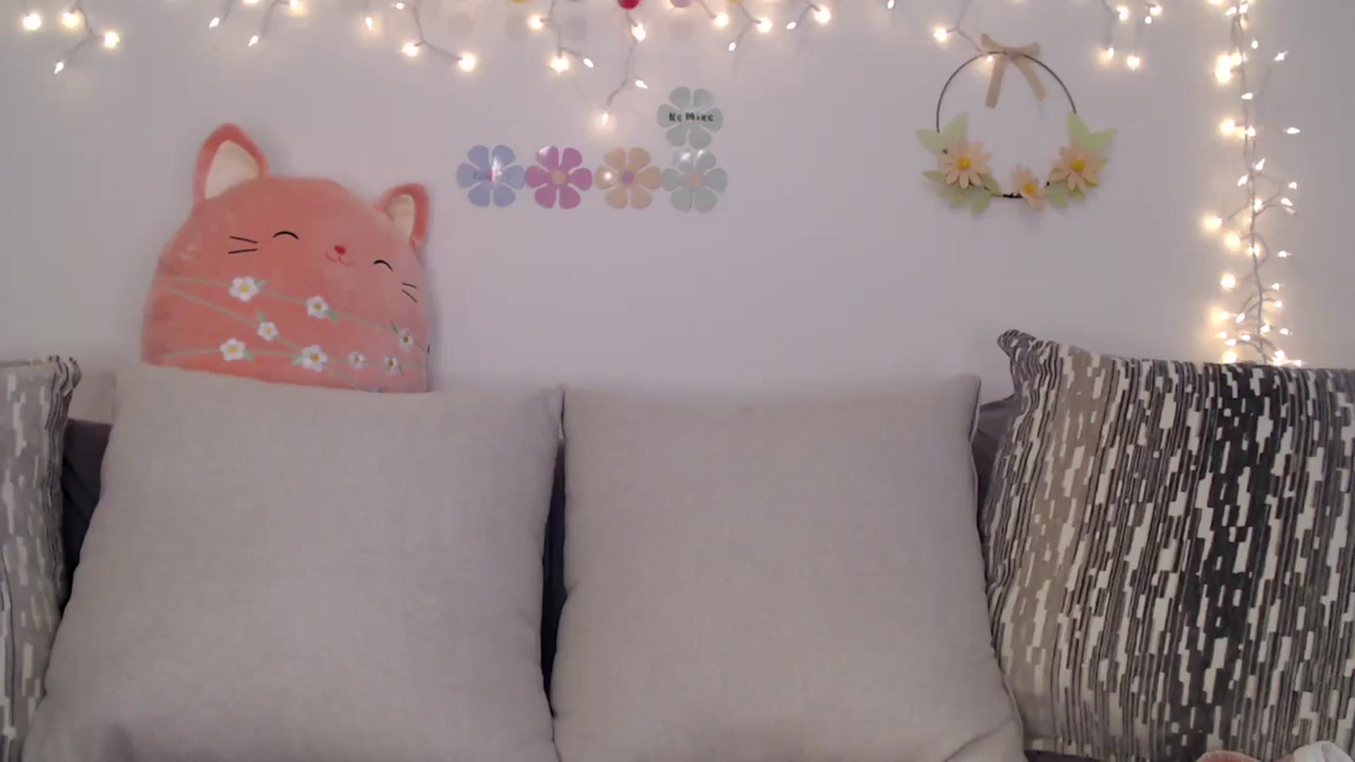 Gallery image thumbnail from PrincessEffie's myfreecams stream on, 03/30/2025, 04:11 image 5 of 20