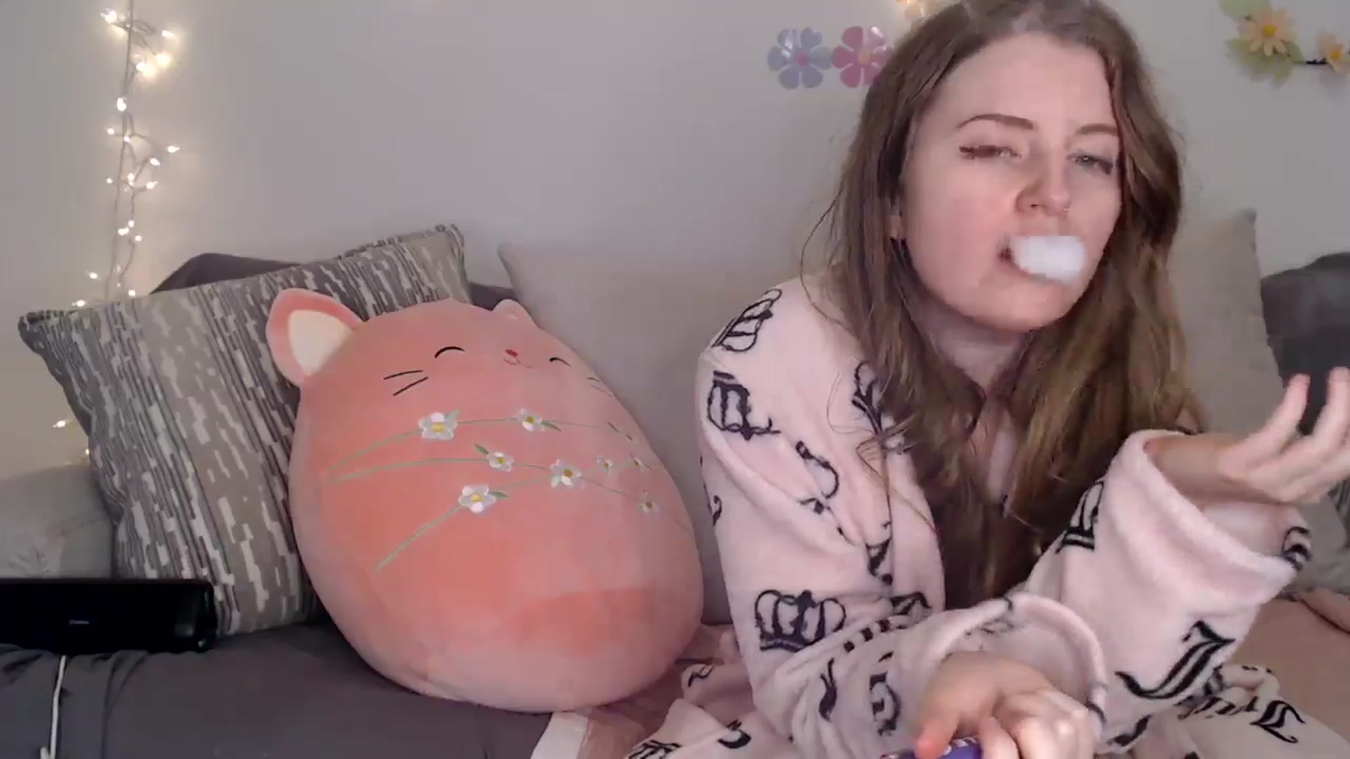 Gallery image thumbnail from PrincessEffie's myfreecams stream on, 04/01/2025, 08:15 image 13 of 20