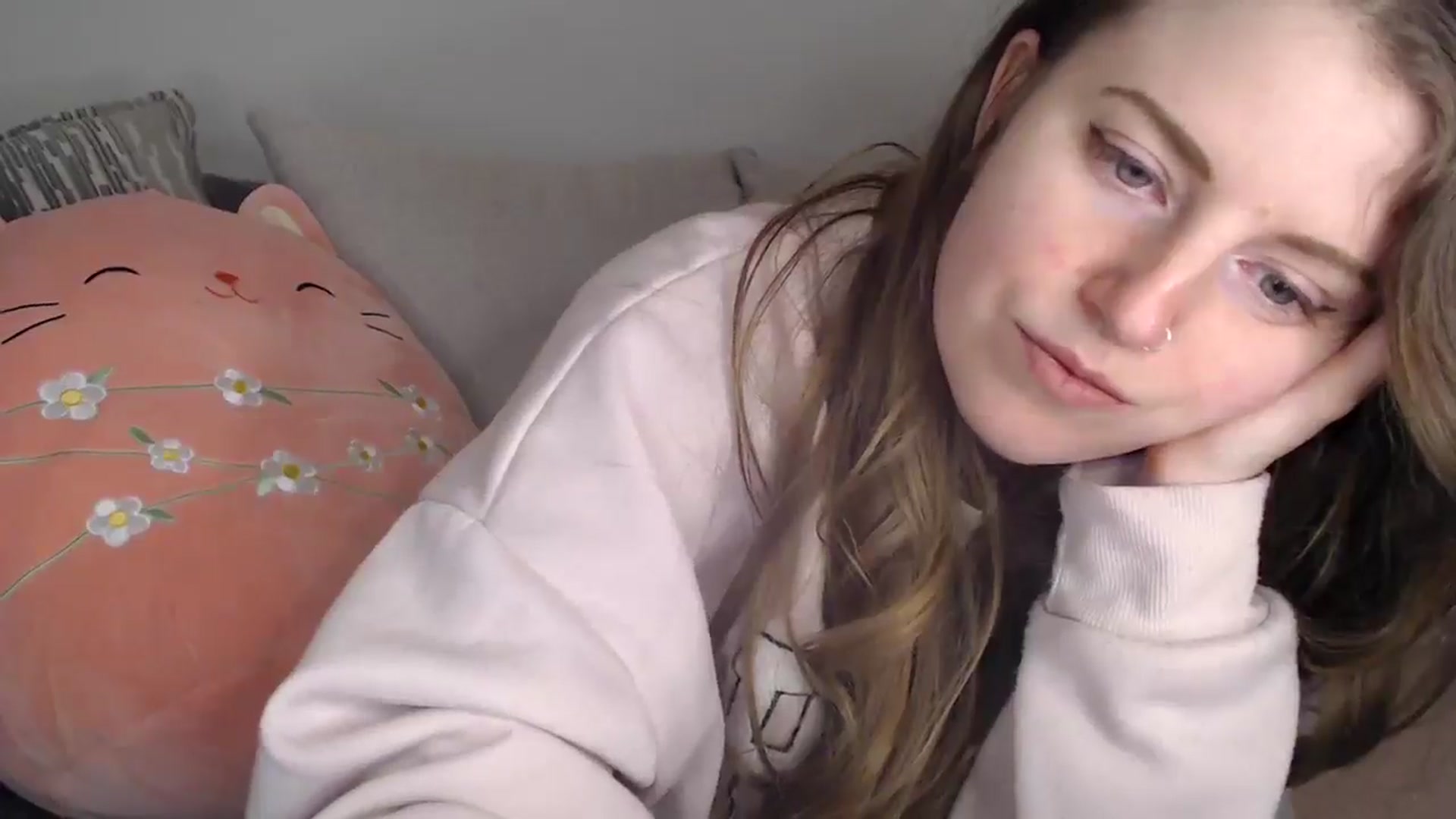 Gallery image thumbnail from PrincessEffie's myfreecams stream on, 04/01/2025, 08:15 image 2 of 20