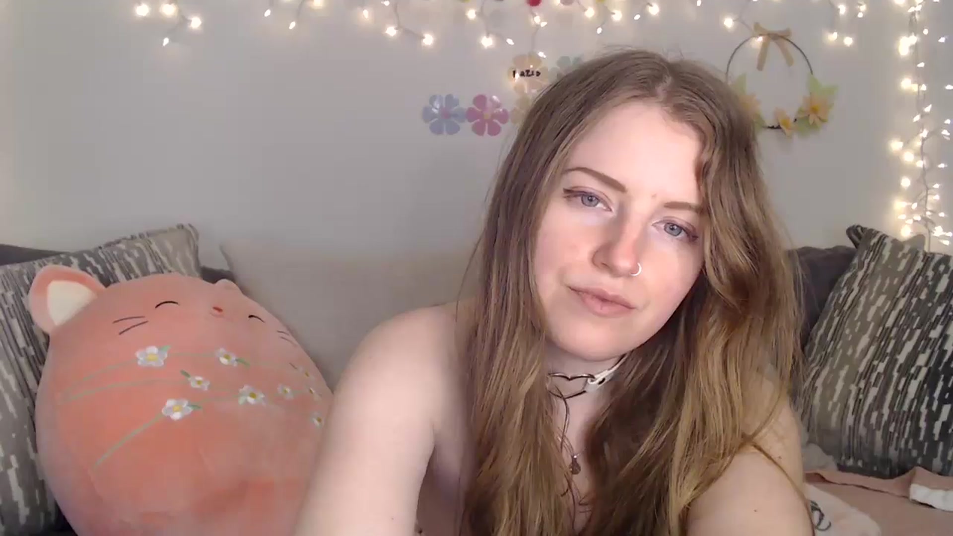 Gallery image thumbnail from PrincessEffie's myfreecams stream on, 04/01/2025, 08:15 image 17 of 20