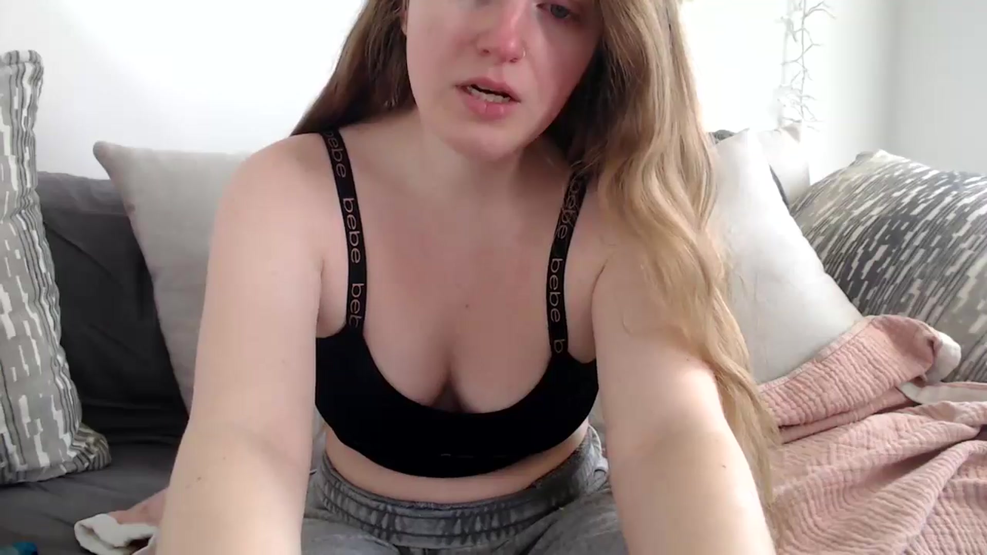 Gallery image thumbnail from PrincessEffie's myfreecams stream on, 04/02/2025, 22:21 image 2 of 20