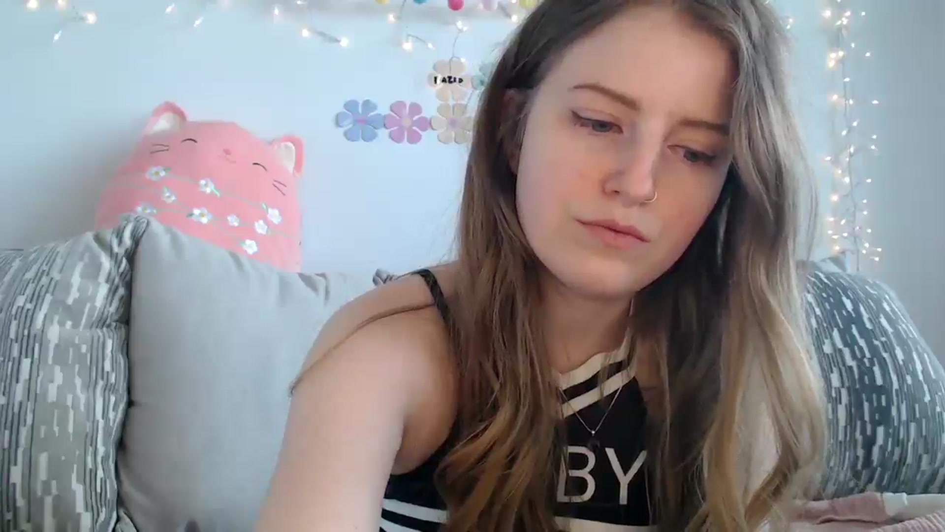 Gallery image thumbnail from PrincessEffie's myfreecams stream on, 04/04/2025, 21:14 image 18 of 20