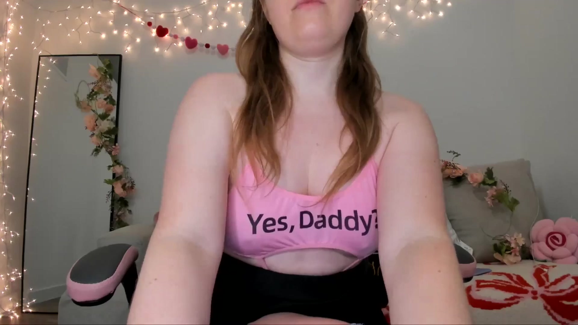 Gallery image thumbnail from PrincessEffie's myfreecams stream on, 05/04/2026, 04:03 image 16 of 20
