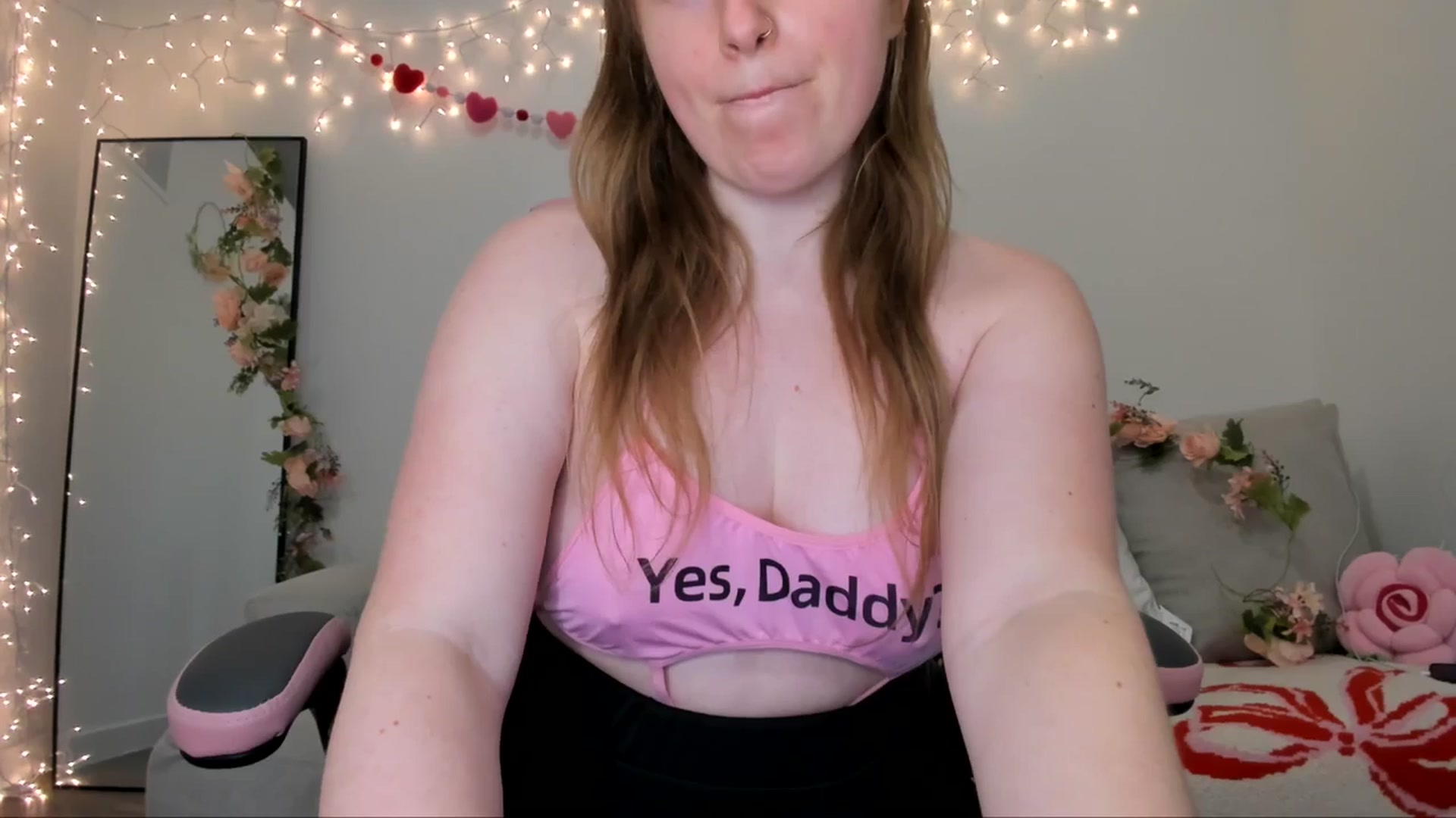Gallery image thumbnail from PrincessEffie's myfreecams stream on, 05/04/2026, 04:03 image 12 of 20