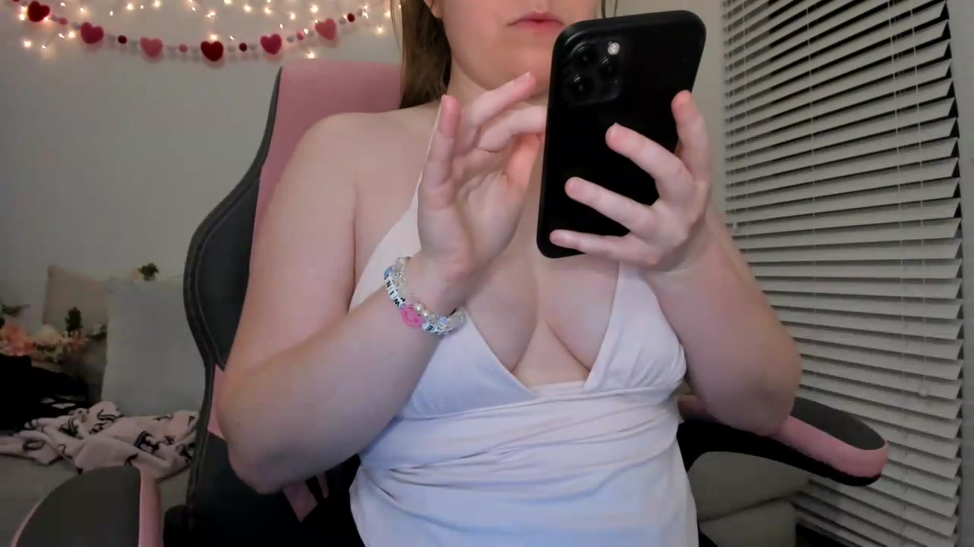 Gallery image thumbnail from PrincessEffie's myfreecams stream on, 06/04/2026, 04:18 image 11 of 20