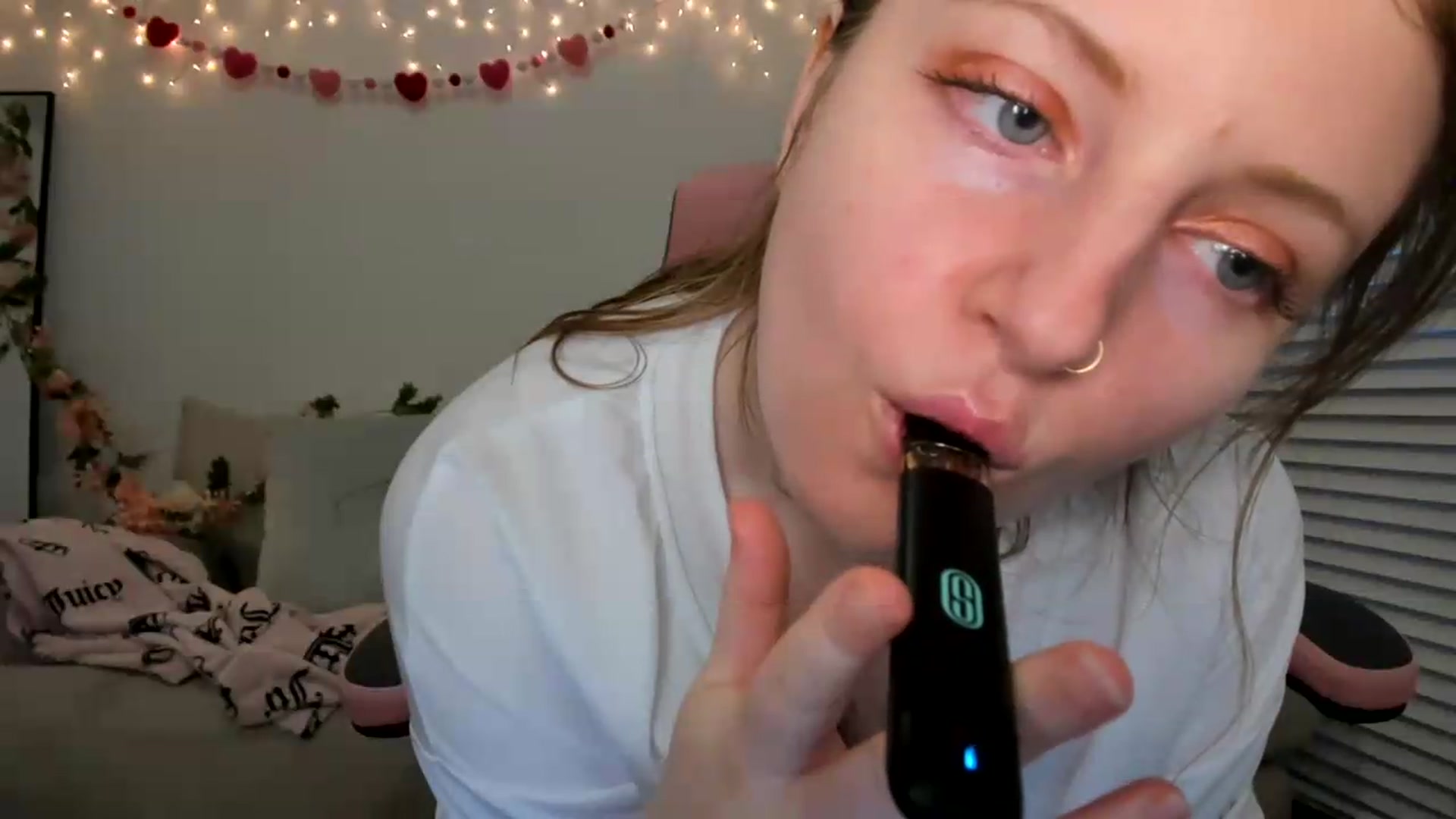 Gallery image thumbnail from PrincessEffie's myfreecams stream on, 06/04/2026, 04:18 image 2 of 20