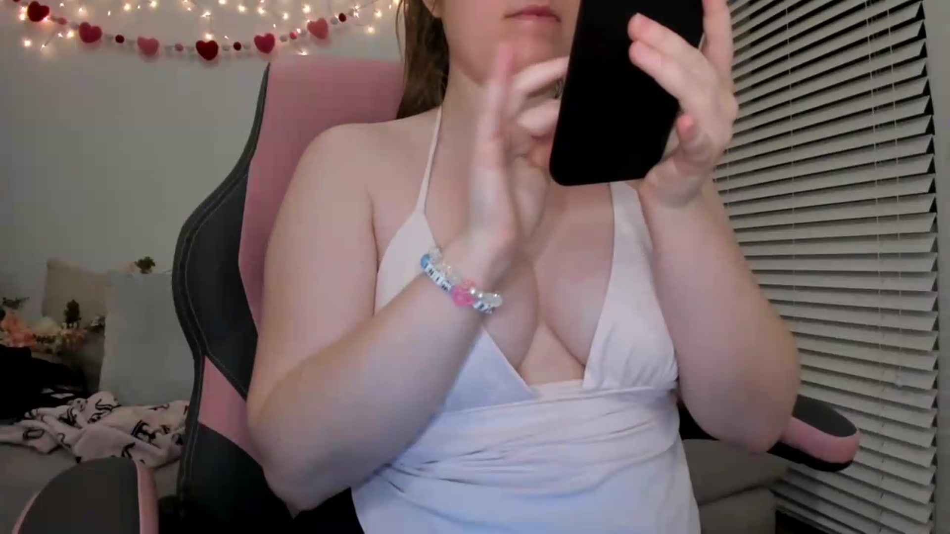 Gallery image thumbnail from PrincessEffie's myfreecams stream on, 06/04/2026, 04:18 image 12 of 20