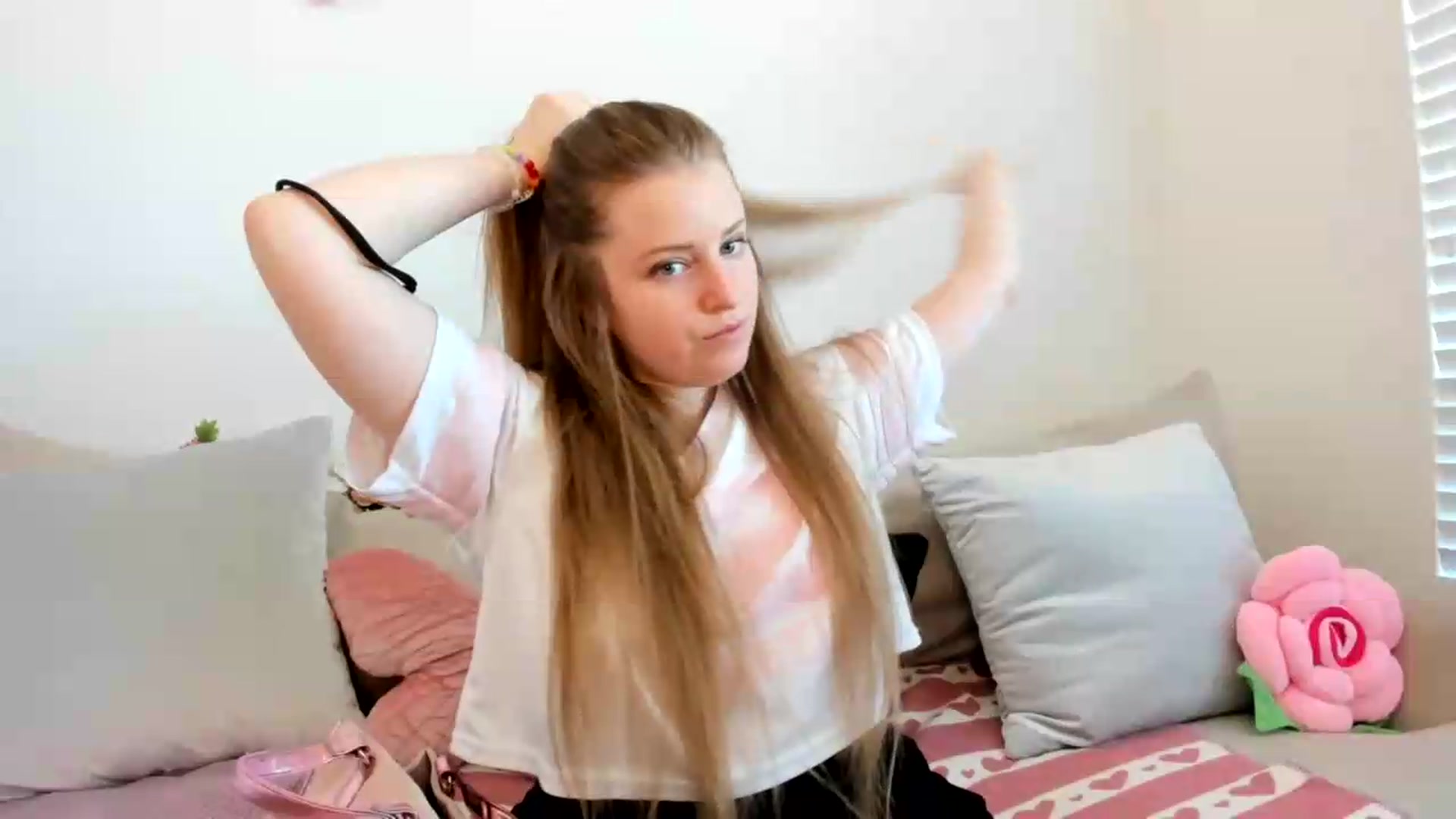 Gallery image thumbnail from PrincessEffie's myfreecams stream on, 06/04/2026, 21:28 image 6 of 20