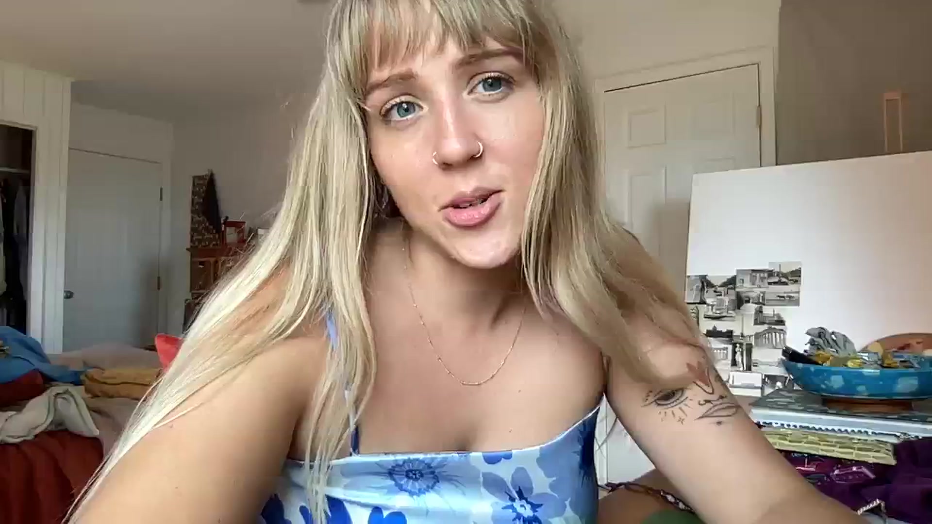 Gallery image thumbnail from PrincessElla_'s myfreecams stream on, 08/06/2023, 03:23 image 7 of 20