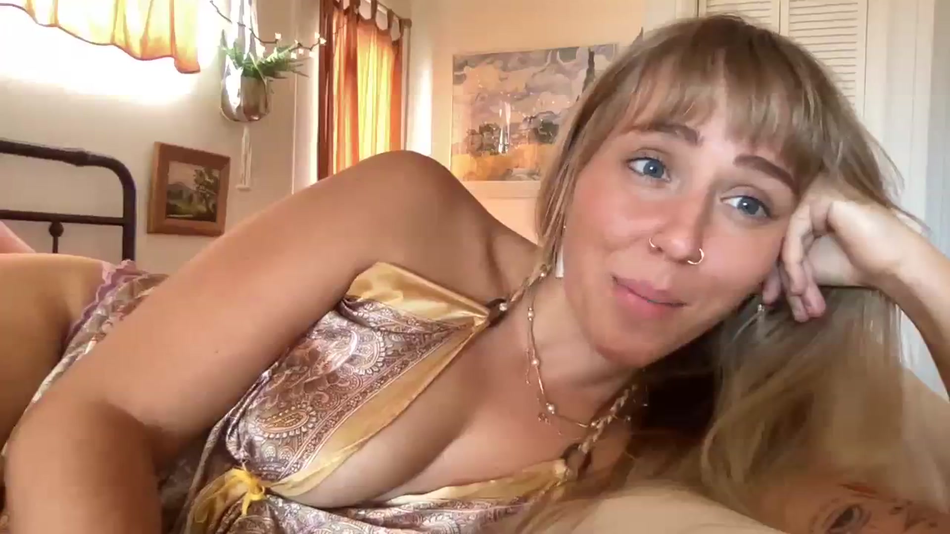 Gallery image thumbnail from PrincessElla_'s myfreecams stream on, 08/10/2023, 23:24 image 16 of 20