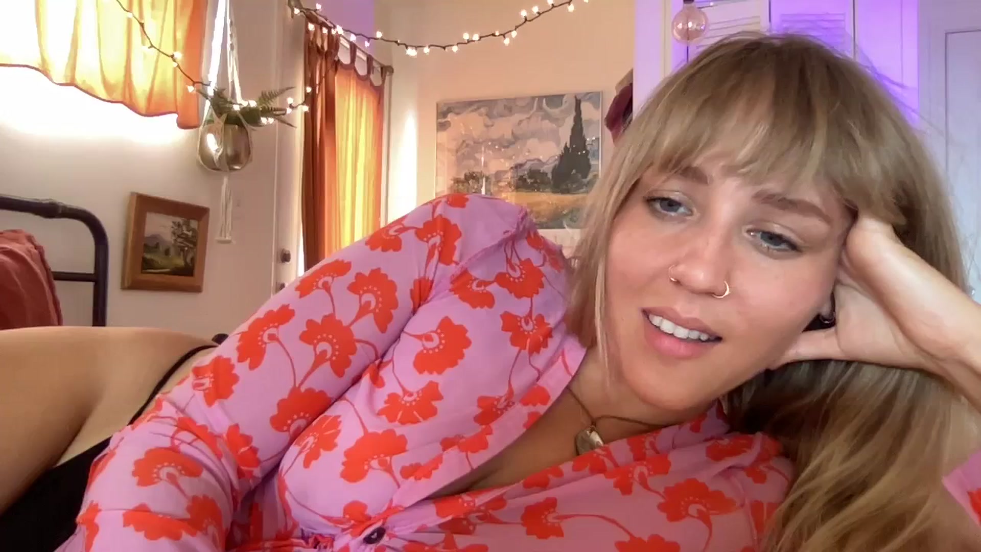 Gallery image thumbnail from PrincessElla_'s myfreecams stream on, 08/30/2023, 24:12 image 10 of 20