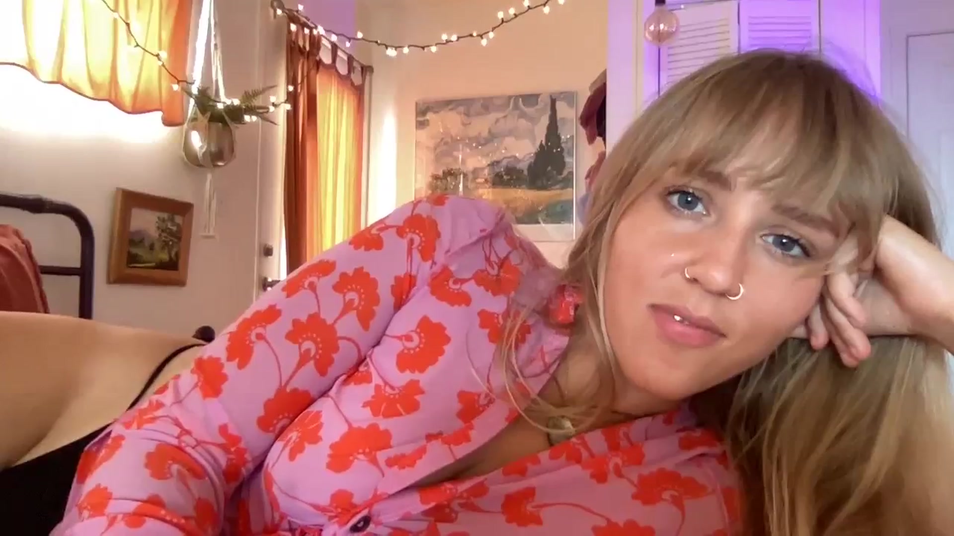 Gallery image thumbnail from PrincessElla_'s myfreecams stream on, 08/30/2023, 24:12 image 14 of 20