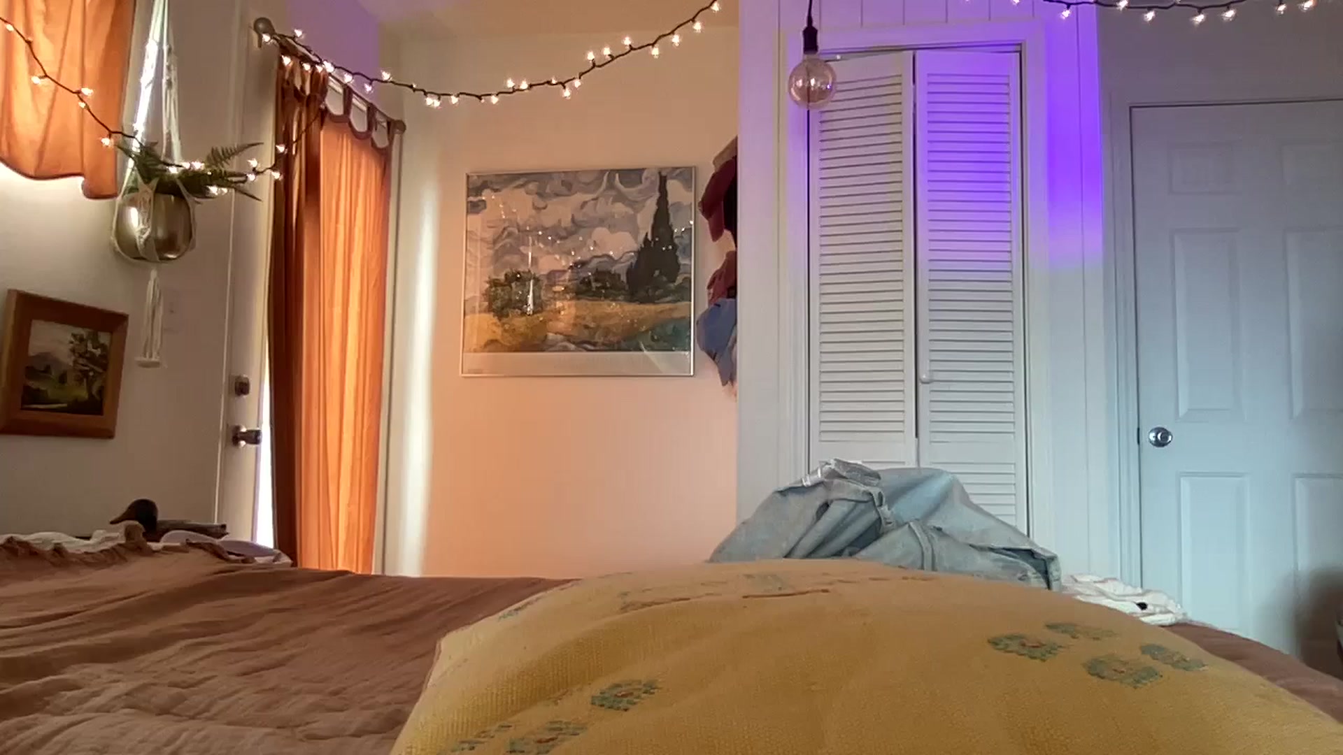 Gallery image thumbnail from PrincessElla_'s myfreecams stream on, 08/30/2023, 24:12 image 19 of 20