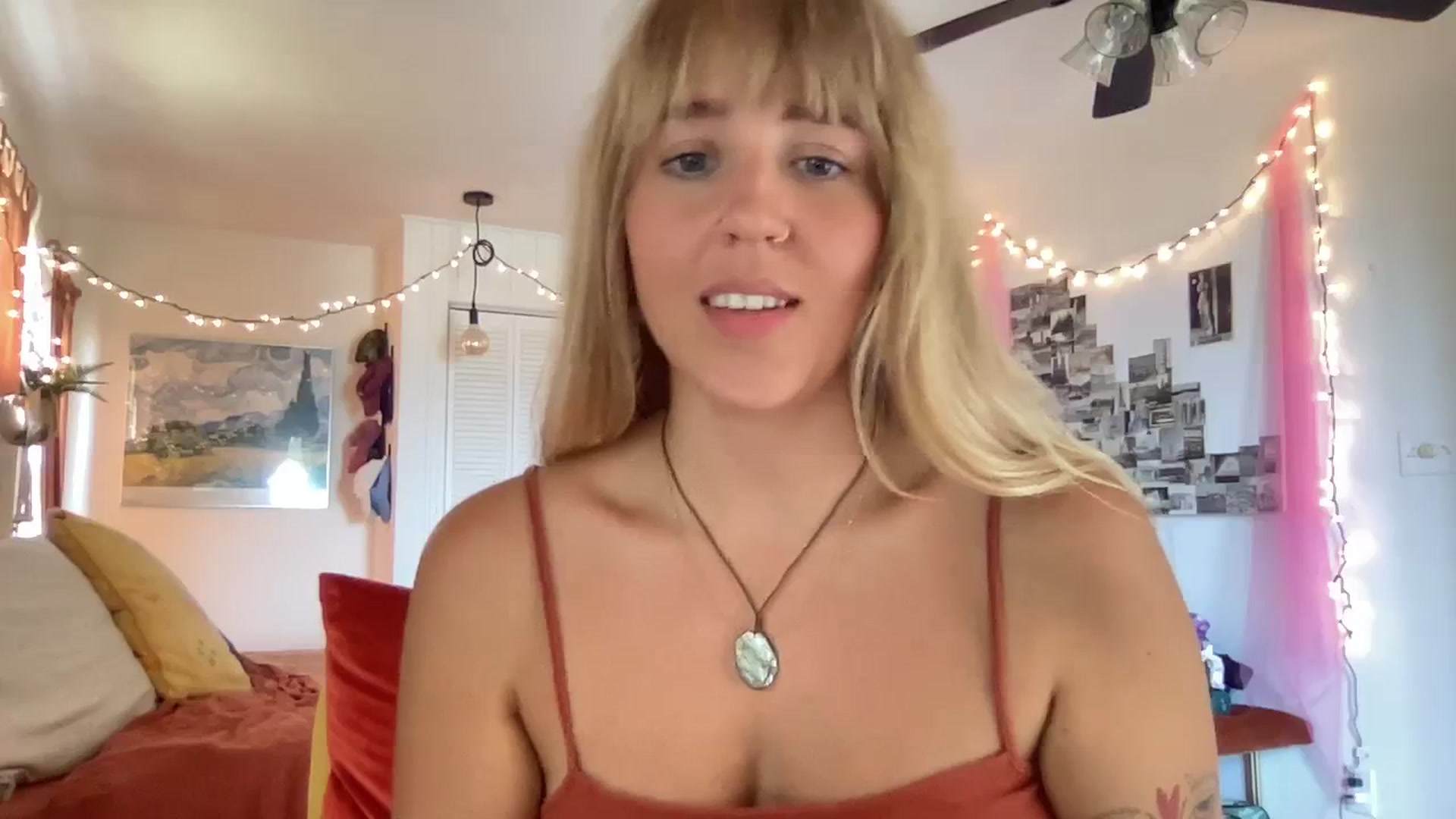 Gallery image thumbnail from PrincessElla_'s myfreecams stream on, 09/05/2023, 23:40 image 5 of 20