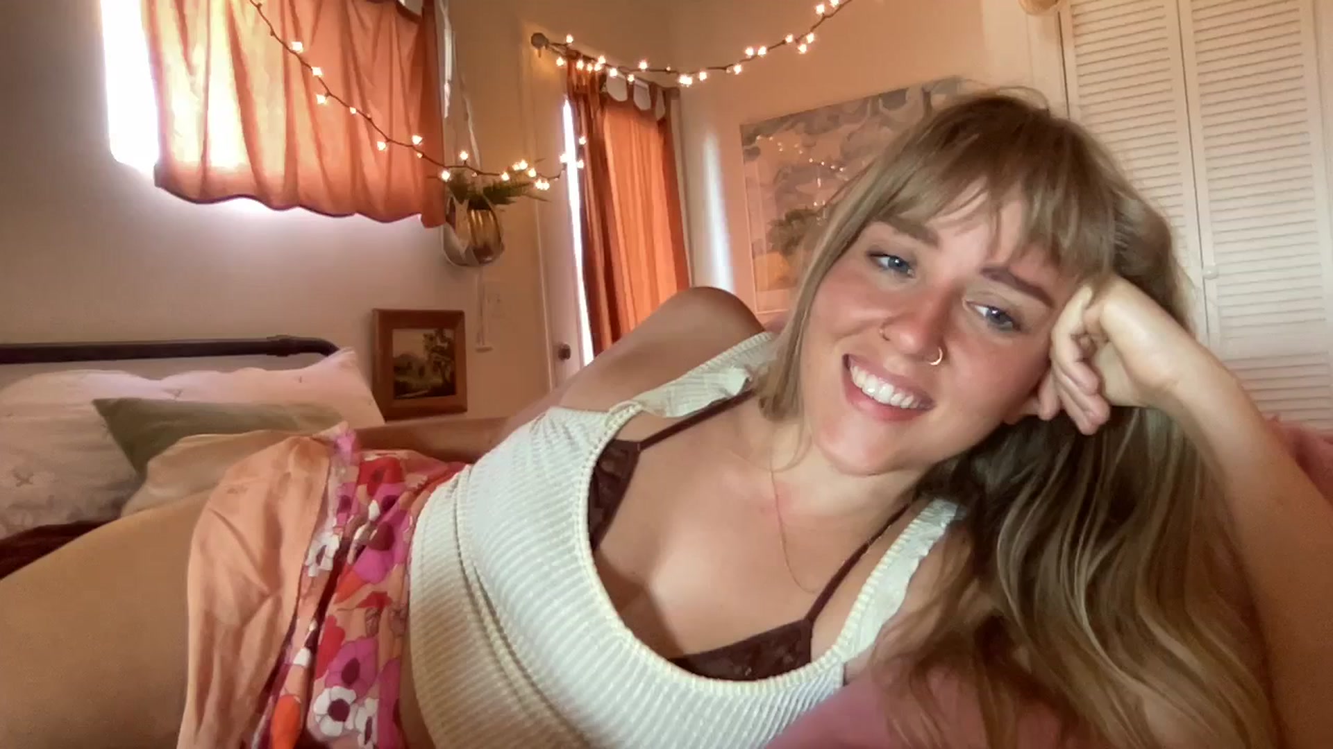 Gallery image thumbnail from PrincessElla_'s myfreecams stream on, 09/27/2023, 17:54 image 4 of 20