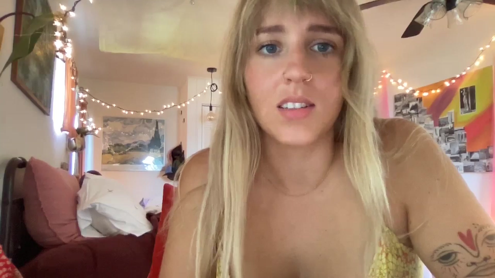 Gallery image thumbnail from PrincessElla_'s myfreecams stream on, 09/28/2023, 22:06 image 6 of 20