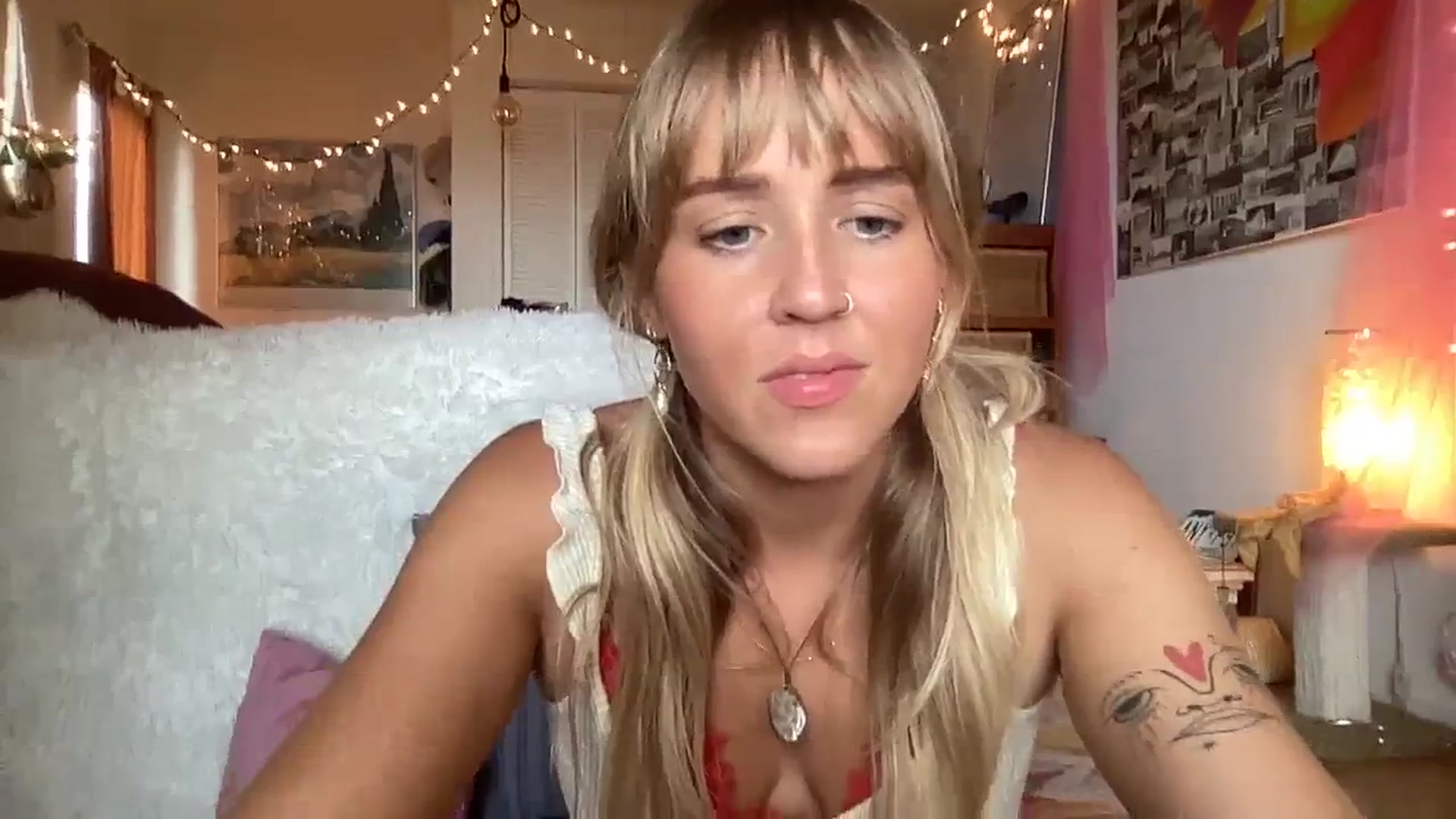 Gallery image thumbnail from PrincessElla_'s myfreecams stream on, 10/08/2023, 24:59 image 17 of 20