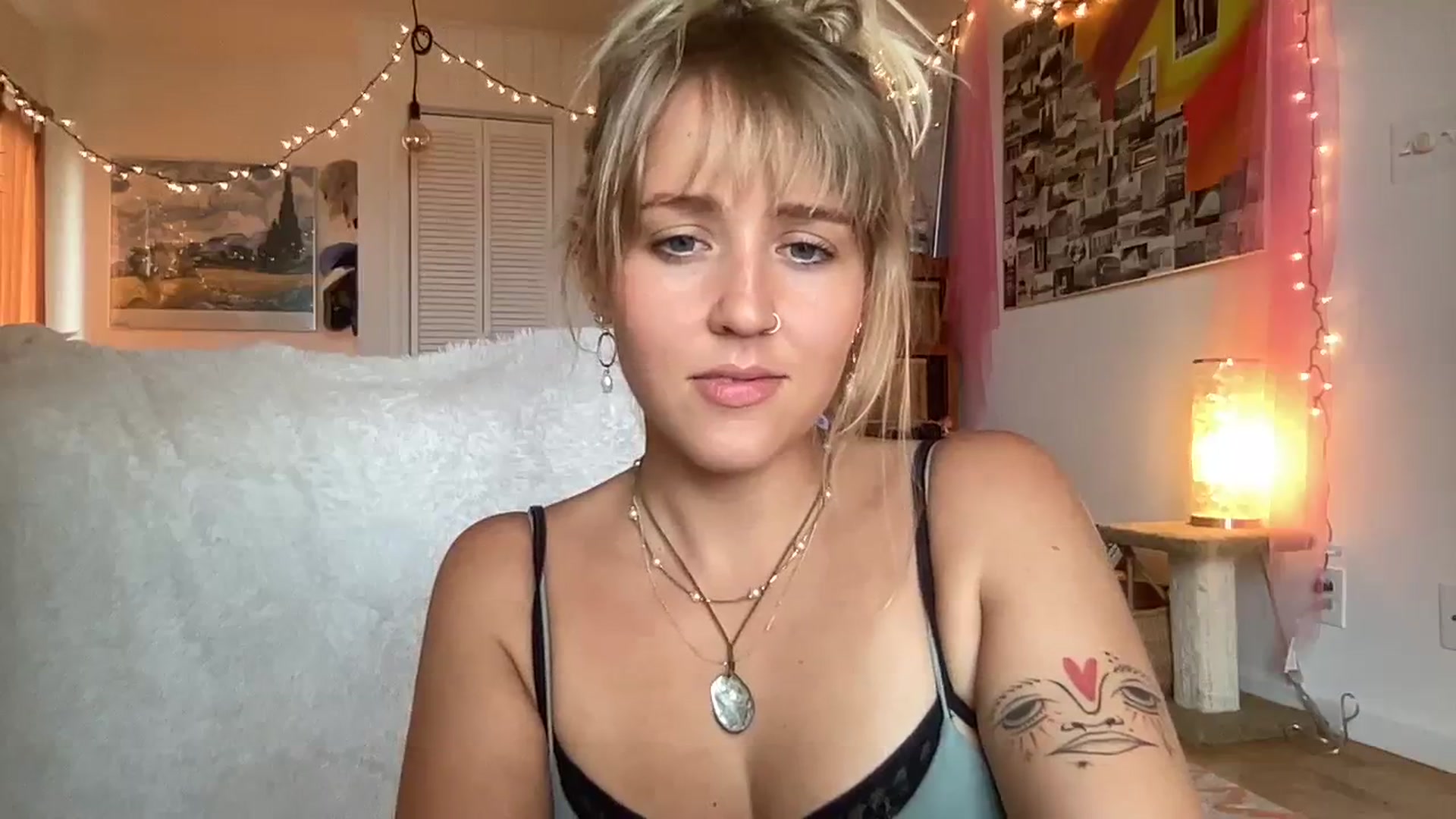 Gallery image thumbnail from PrincessElla_'s myfreecams stream on, 10/09/2023, 24:35 image 5 of 20
