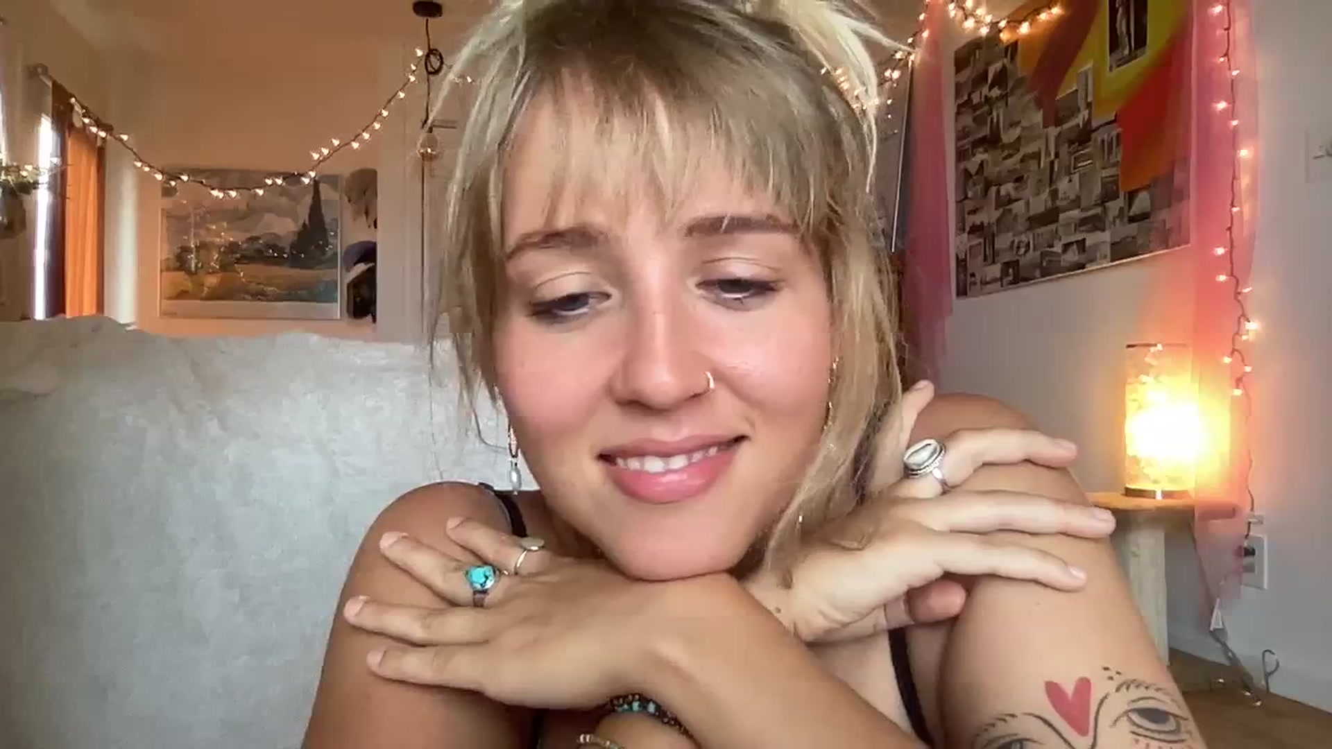 Gallery image thumbnail from PrincessElla_'s myfreecams stream on, 10/09/2023, 24:35 image 4 of 20